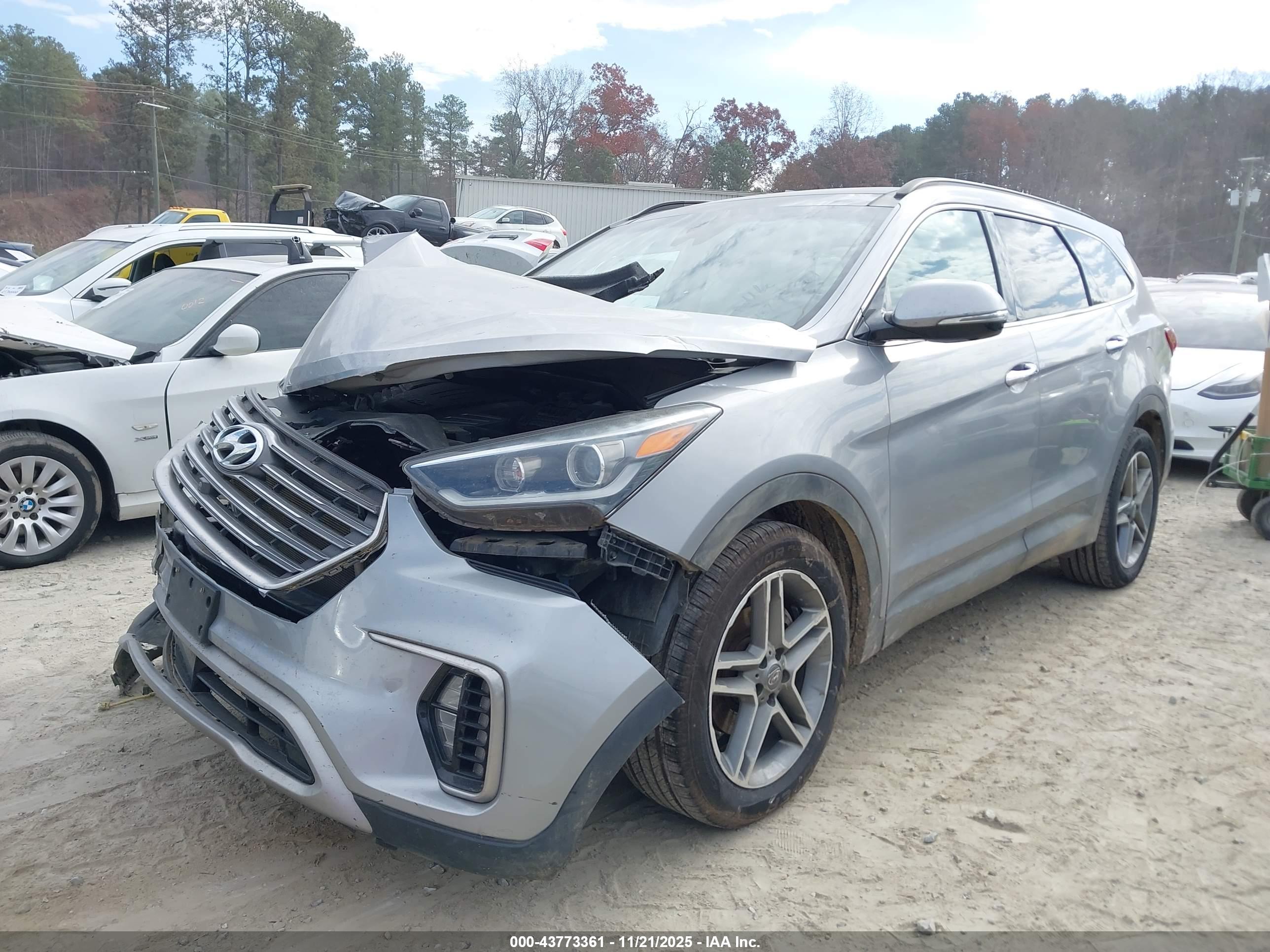 HYUNDAI SANTA image 2
