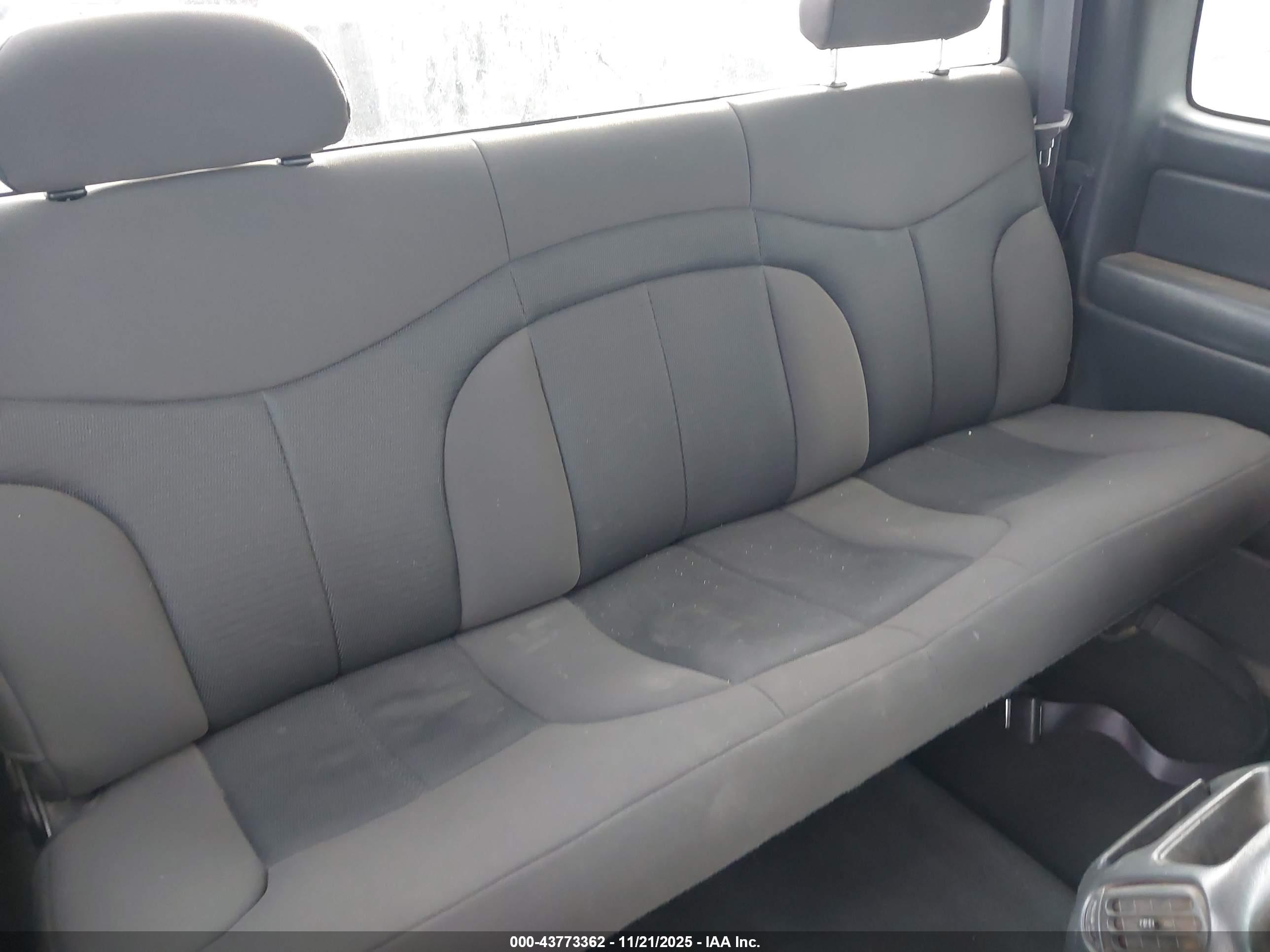 GMC SIERRA image 8