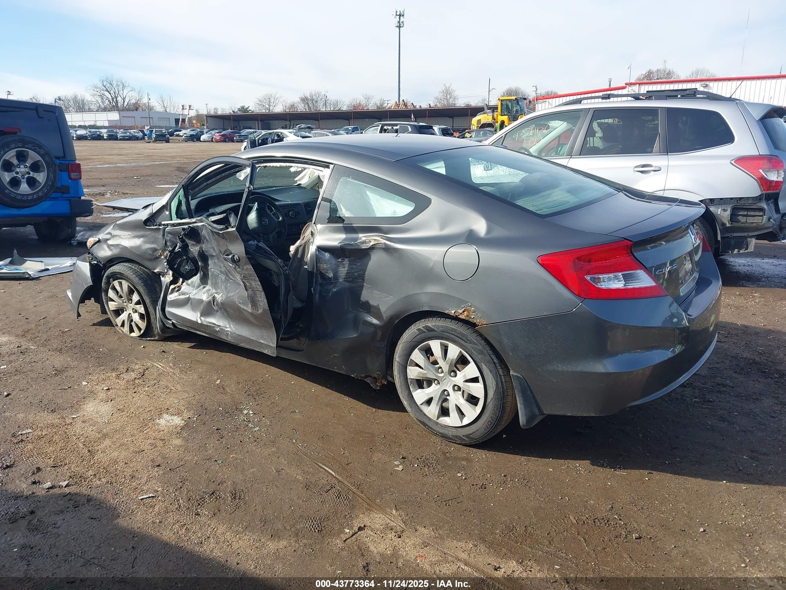 HONDA CIVIC image 3