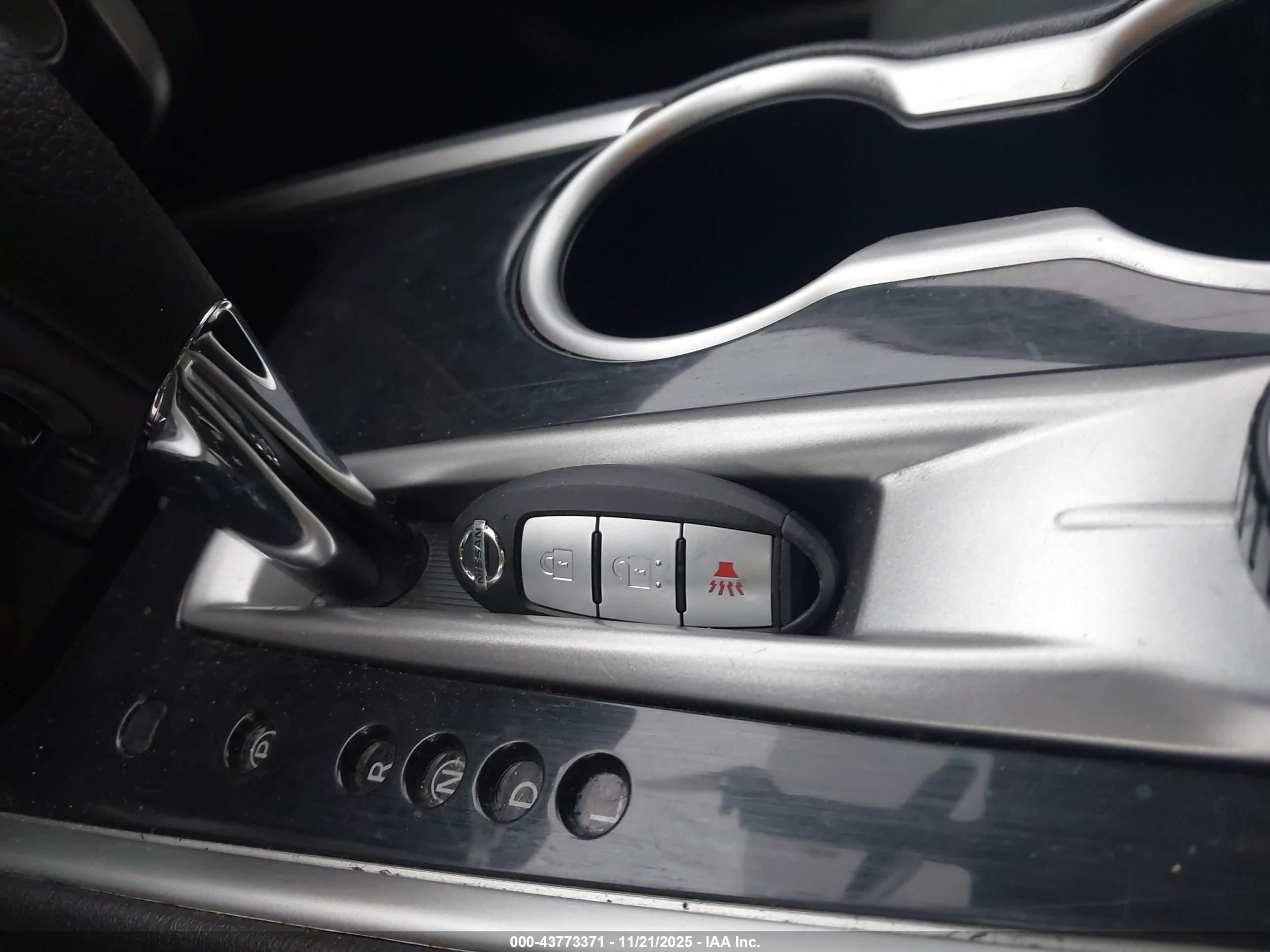 NISSAN PATHFINDER image 11
