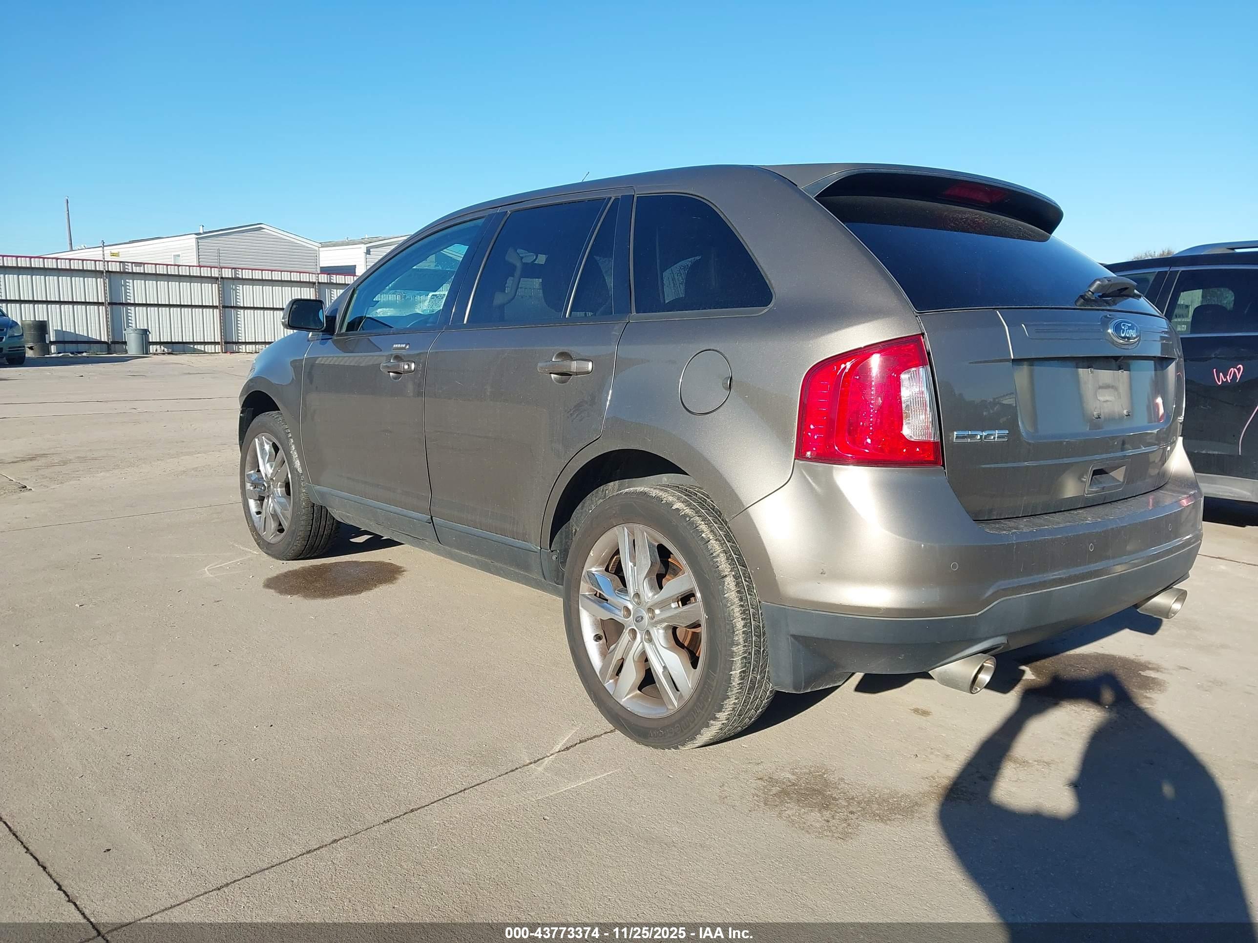 FORD EDGE image 3