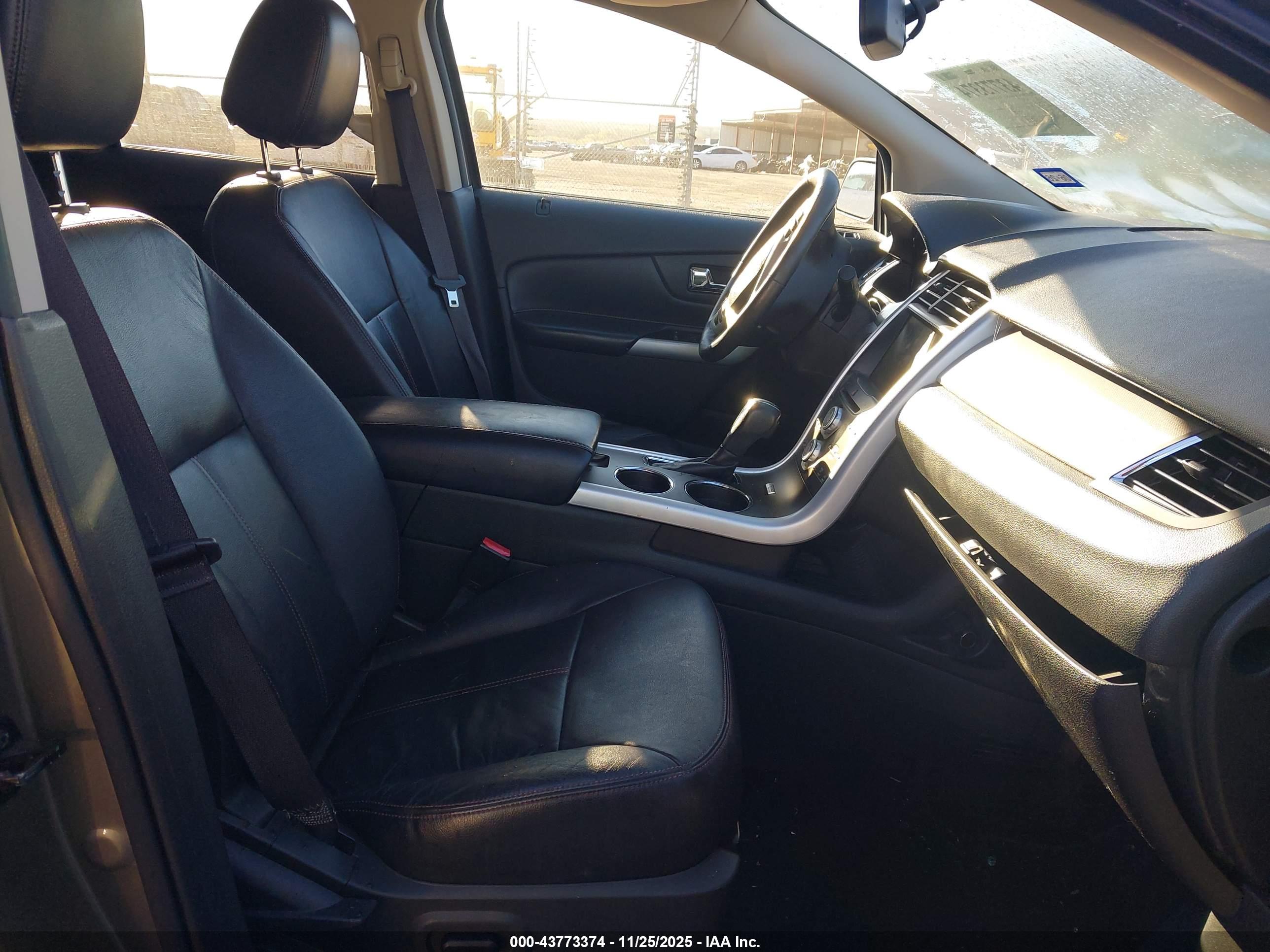 FORD EDGE image 5