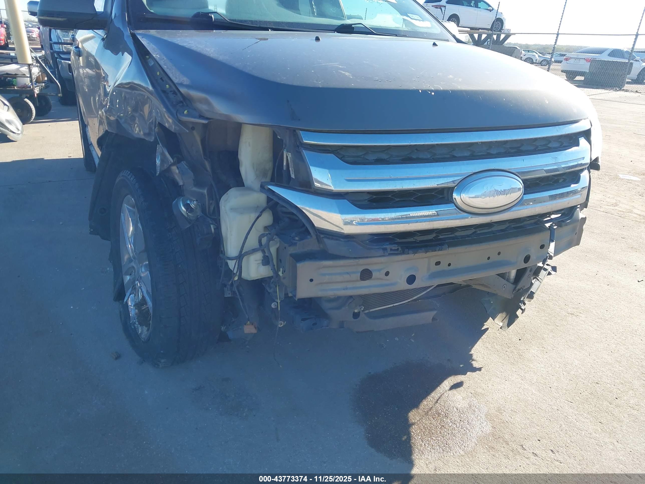 FORD EDGE image 6