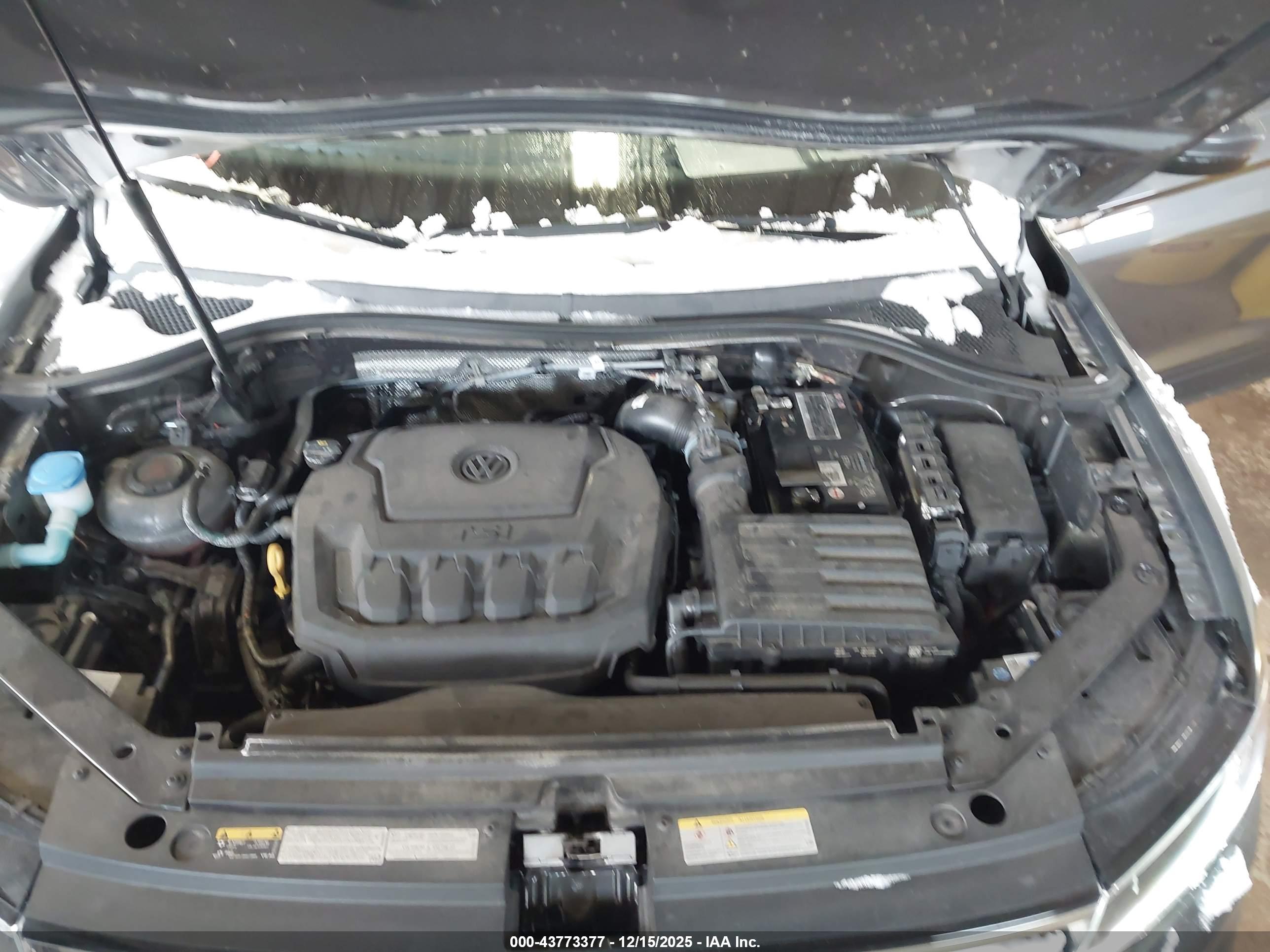 VOLKSWAGEN TIGUAN image 10
