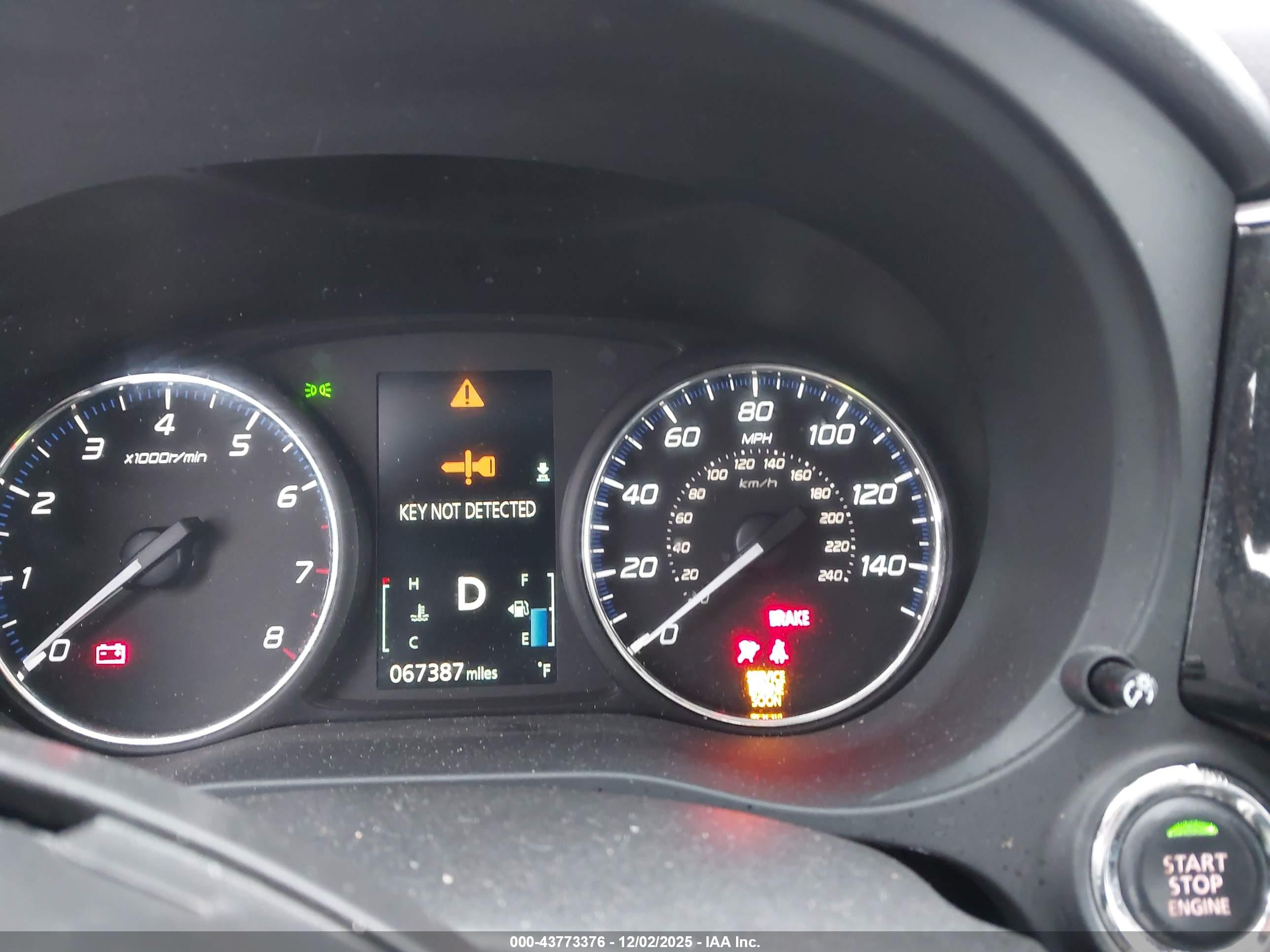 MITSUBISHI OUTLANDER image 7