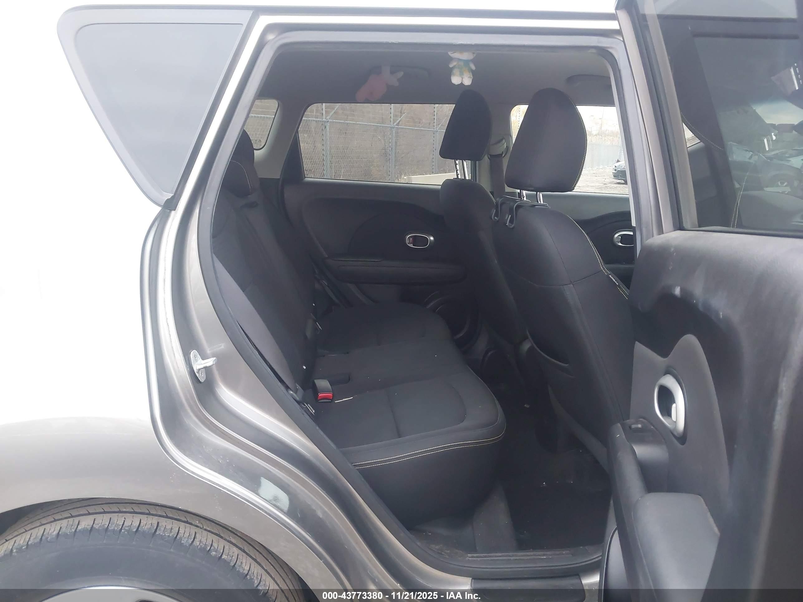 KIA SOUL image 8