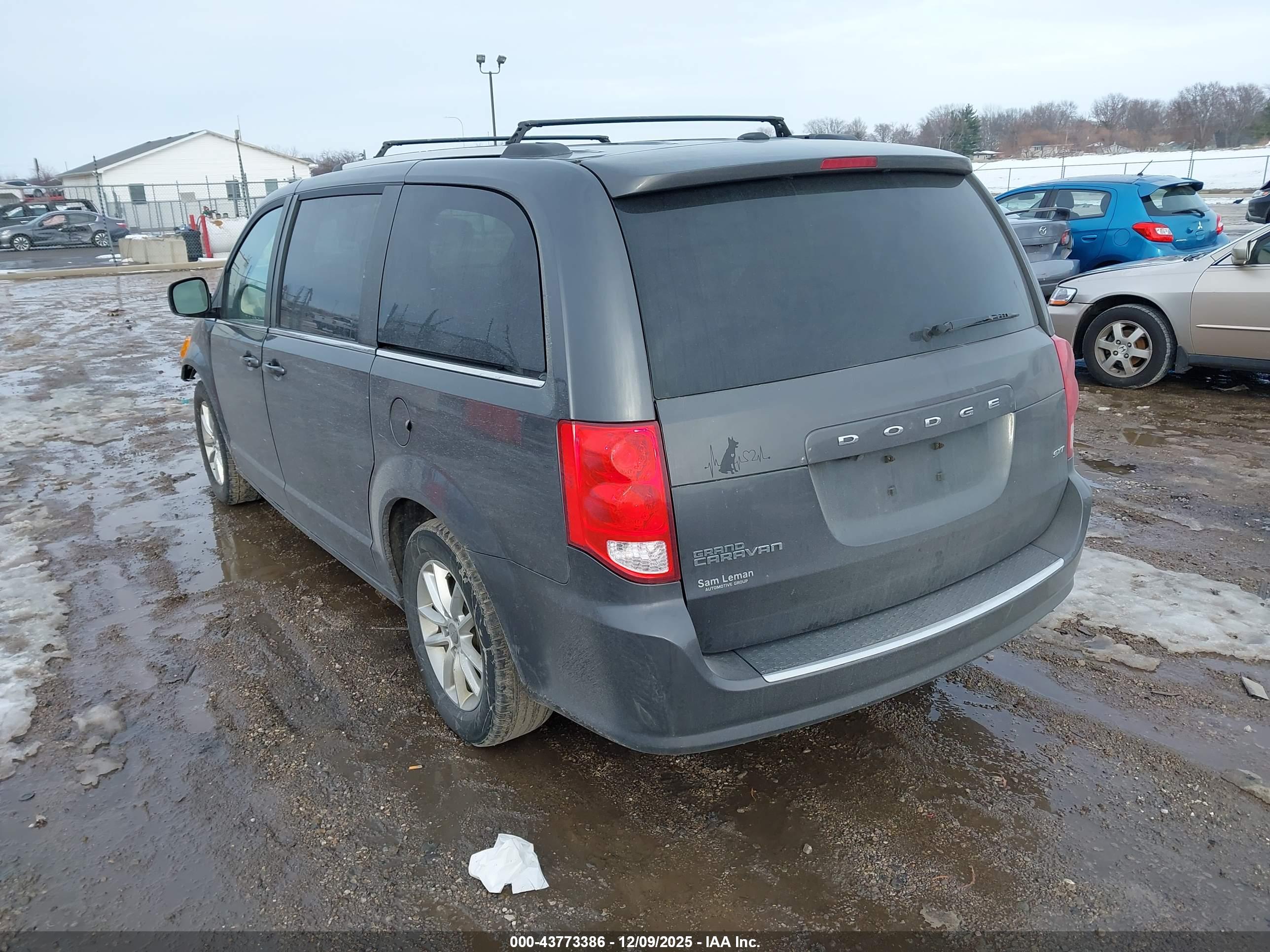 DODGE GRAND image 3