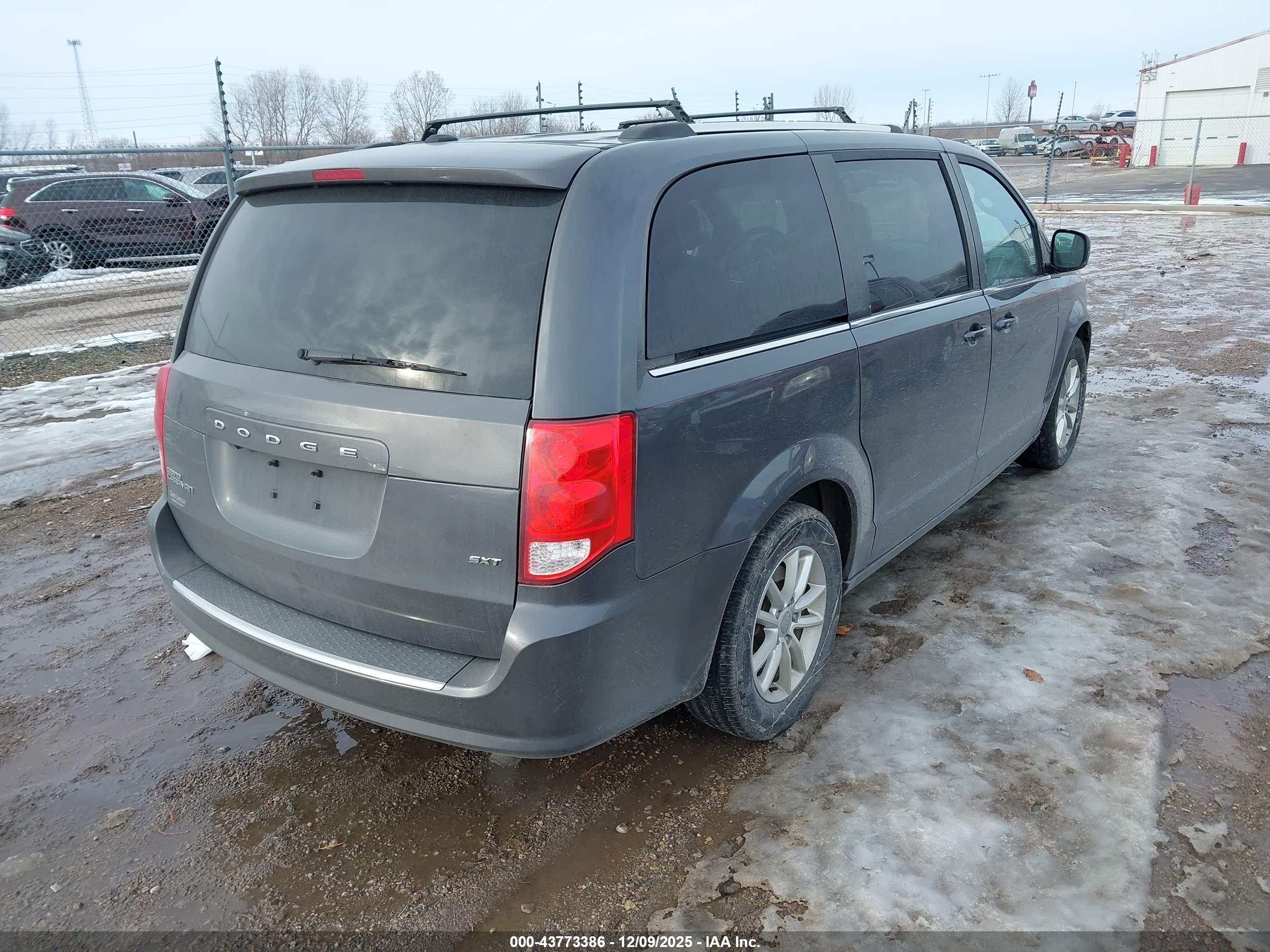 DODGE GRAND image 4