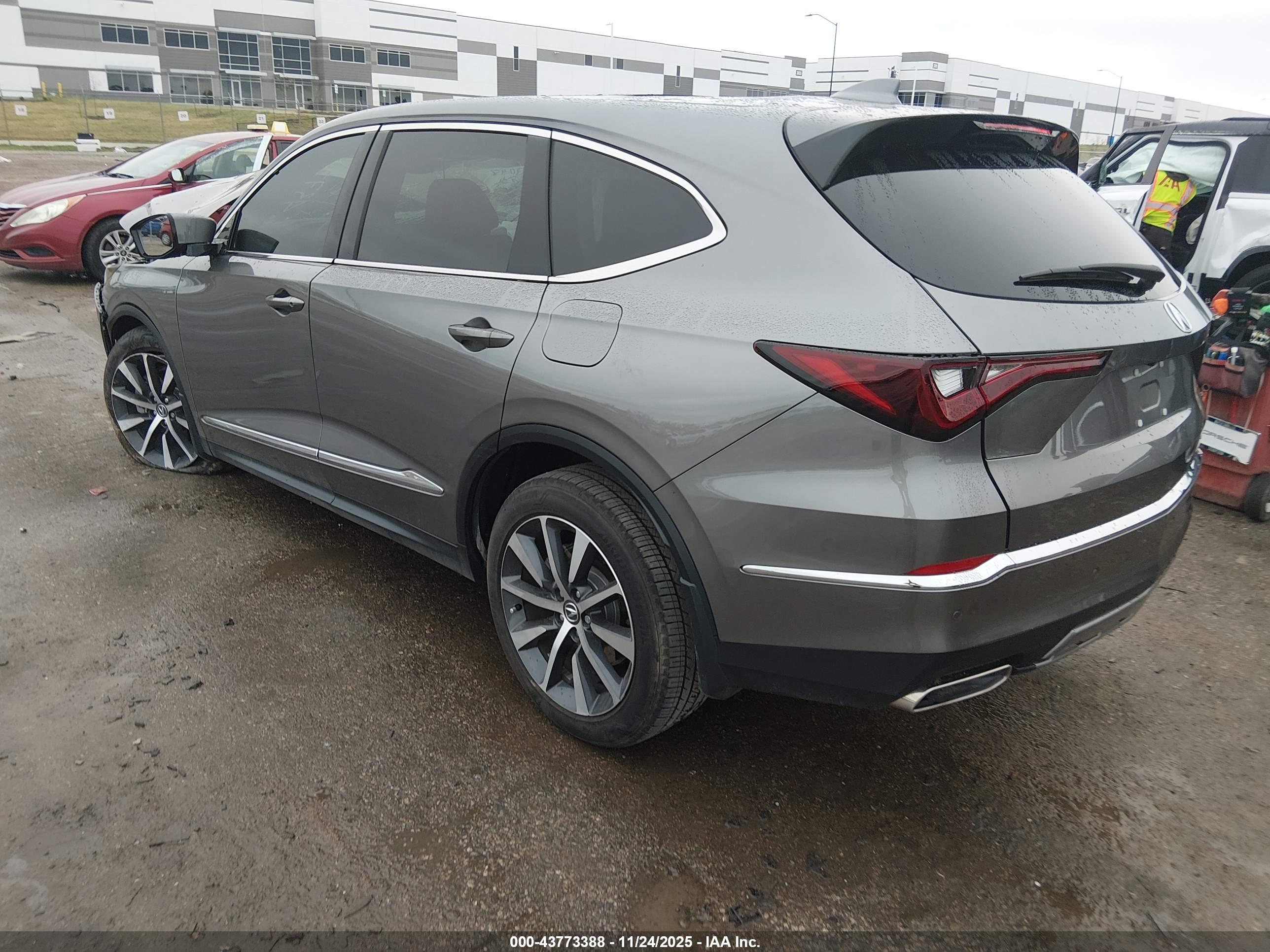 ACURA MDX image 3