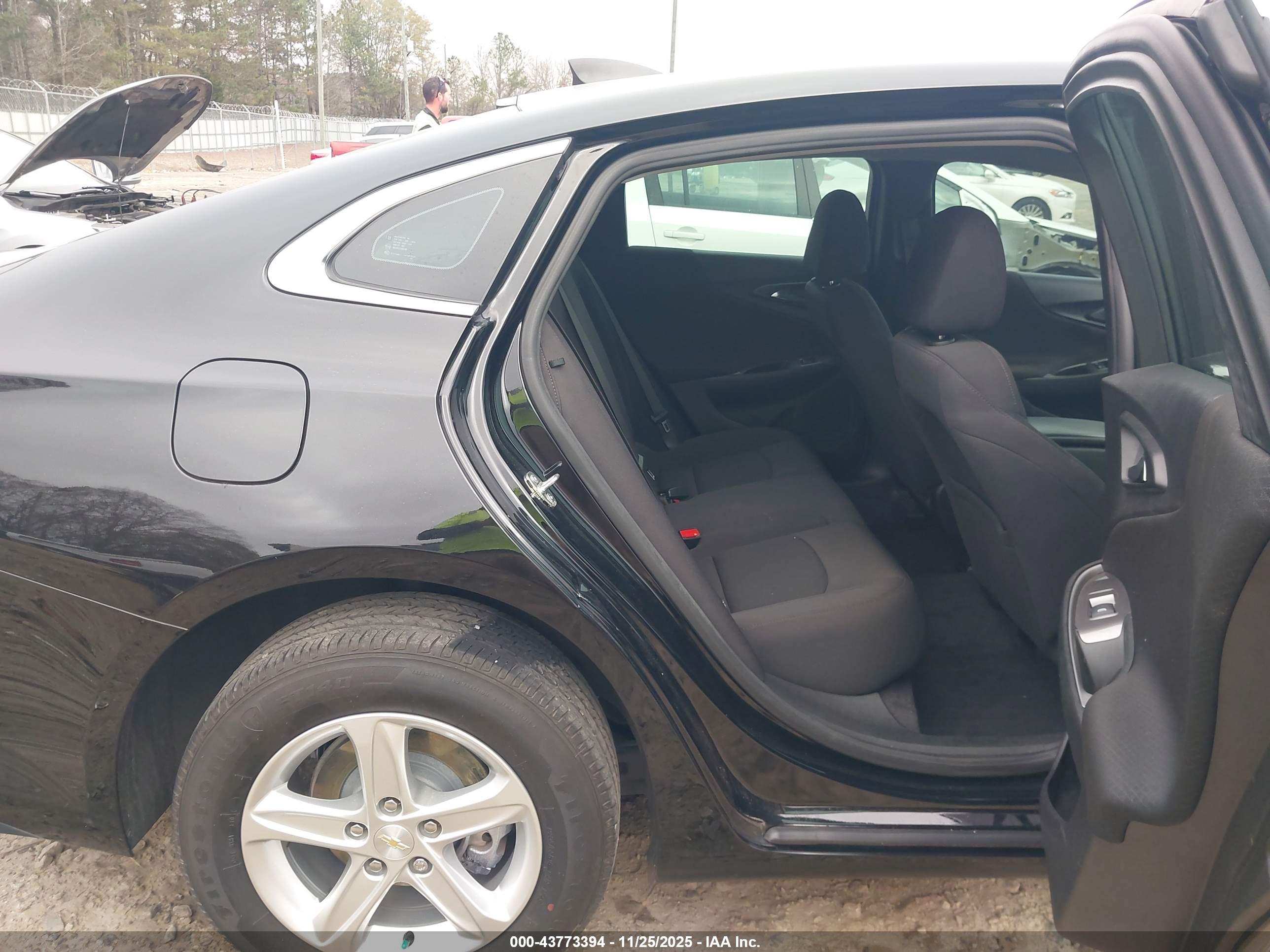CHEVROLET MALIBU image 8
