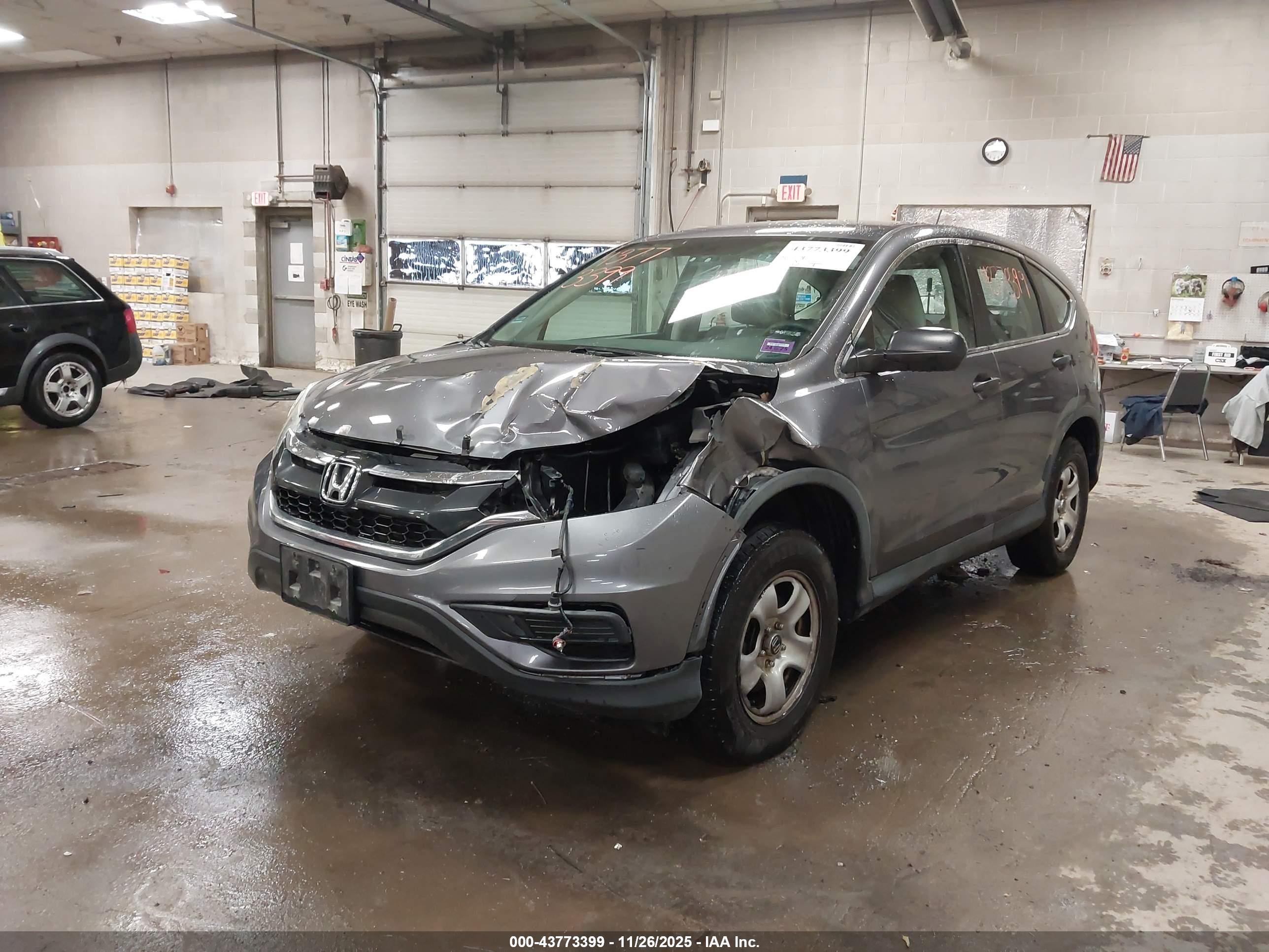 HONDA CR-V image 2