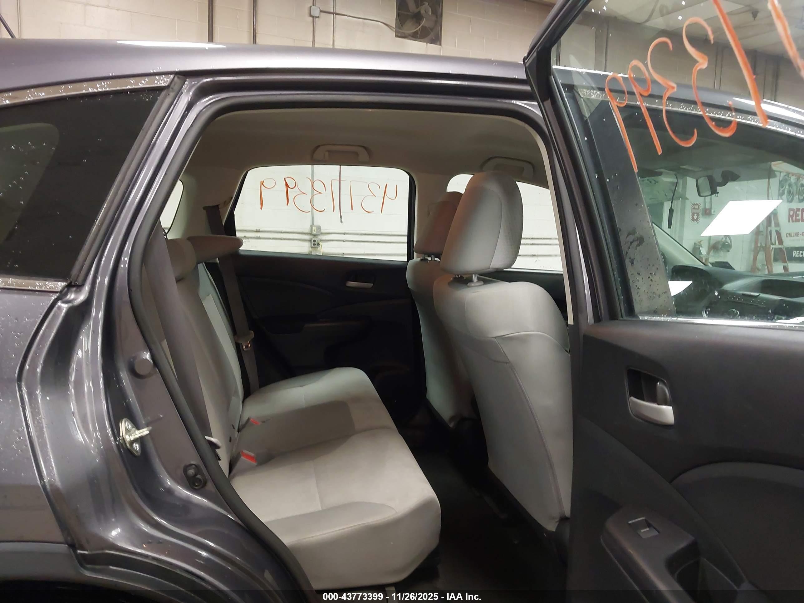 HONDA CR-V image 8