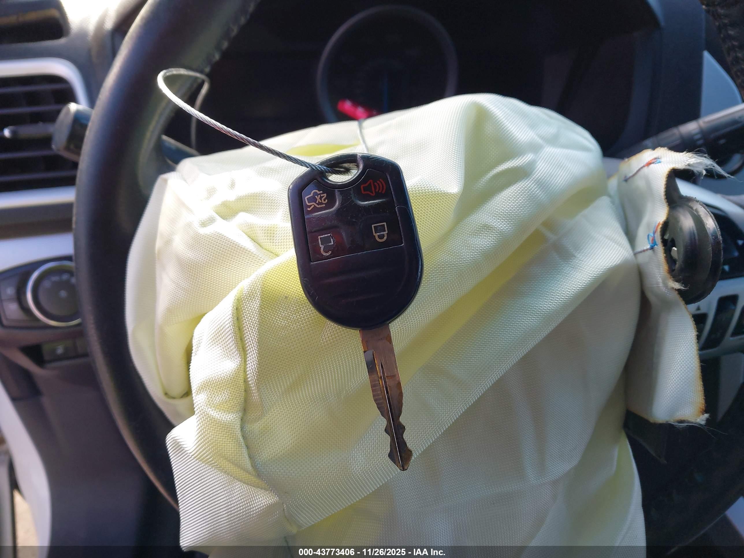FORD EXPLORER image 11