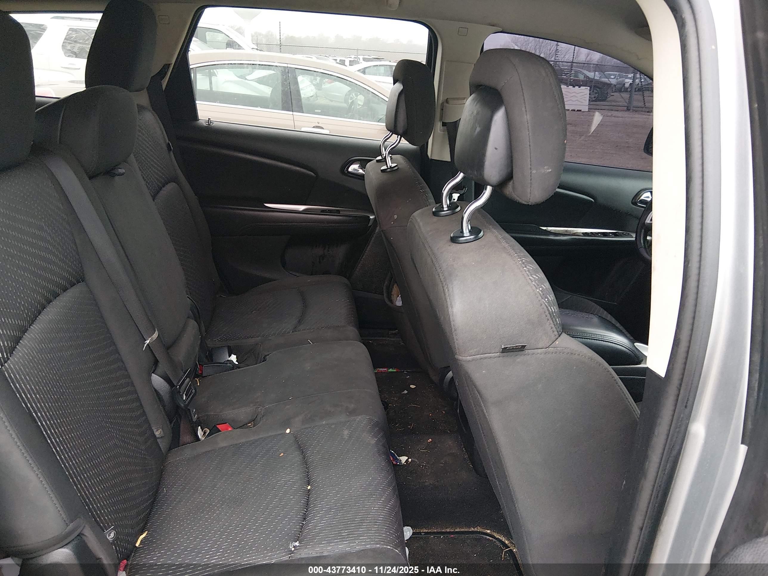 DODGE JOURNEY image 8