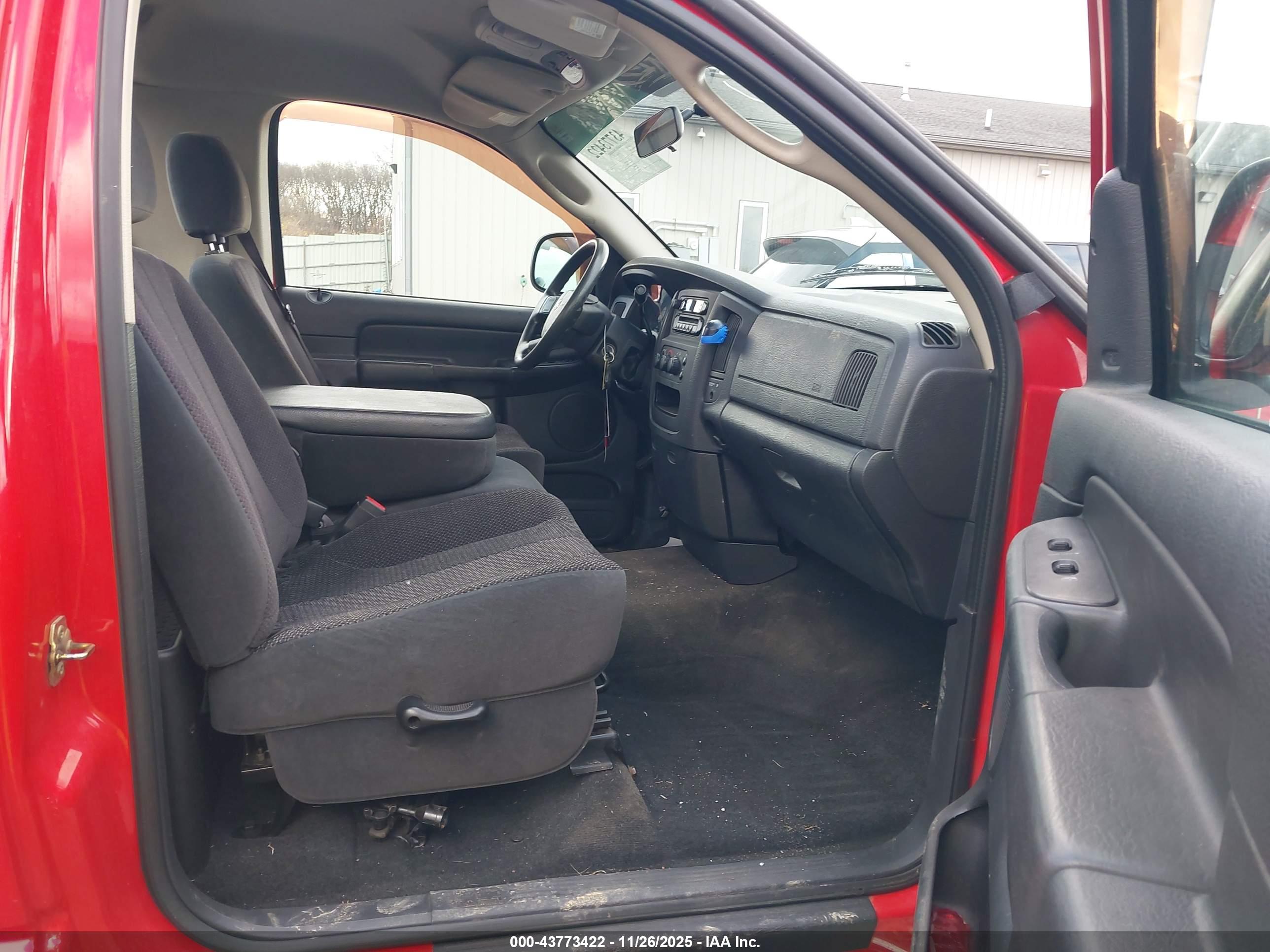 DODGE RAM image 5