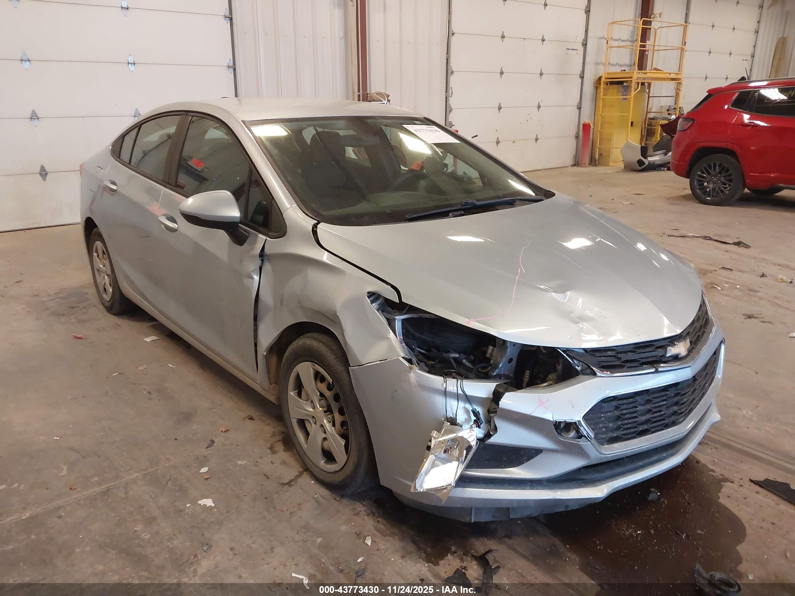 CHEVROLET CRUZE image 6