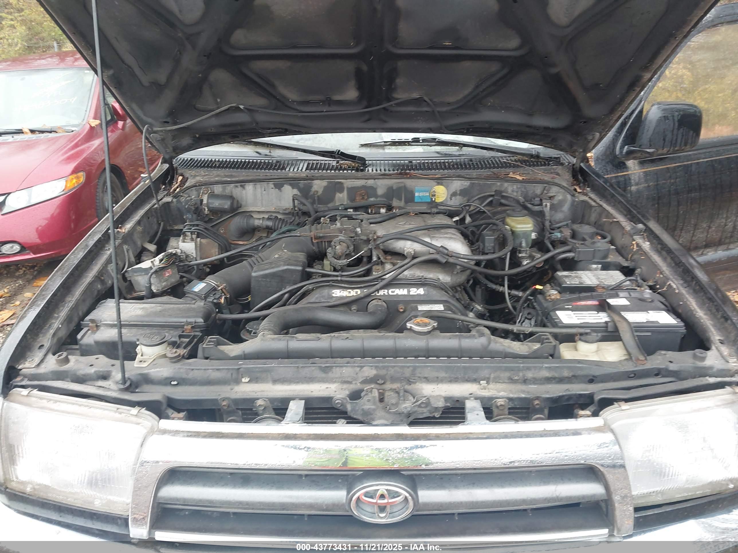 TOYOTA 4RUNNER image 10