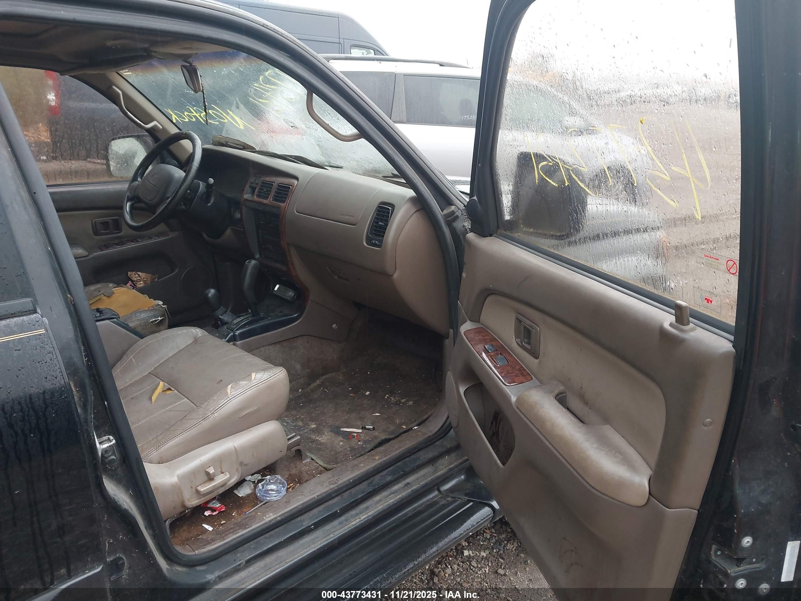 TOYOTA 4RUNNER image 5
