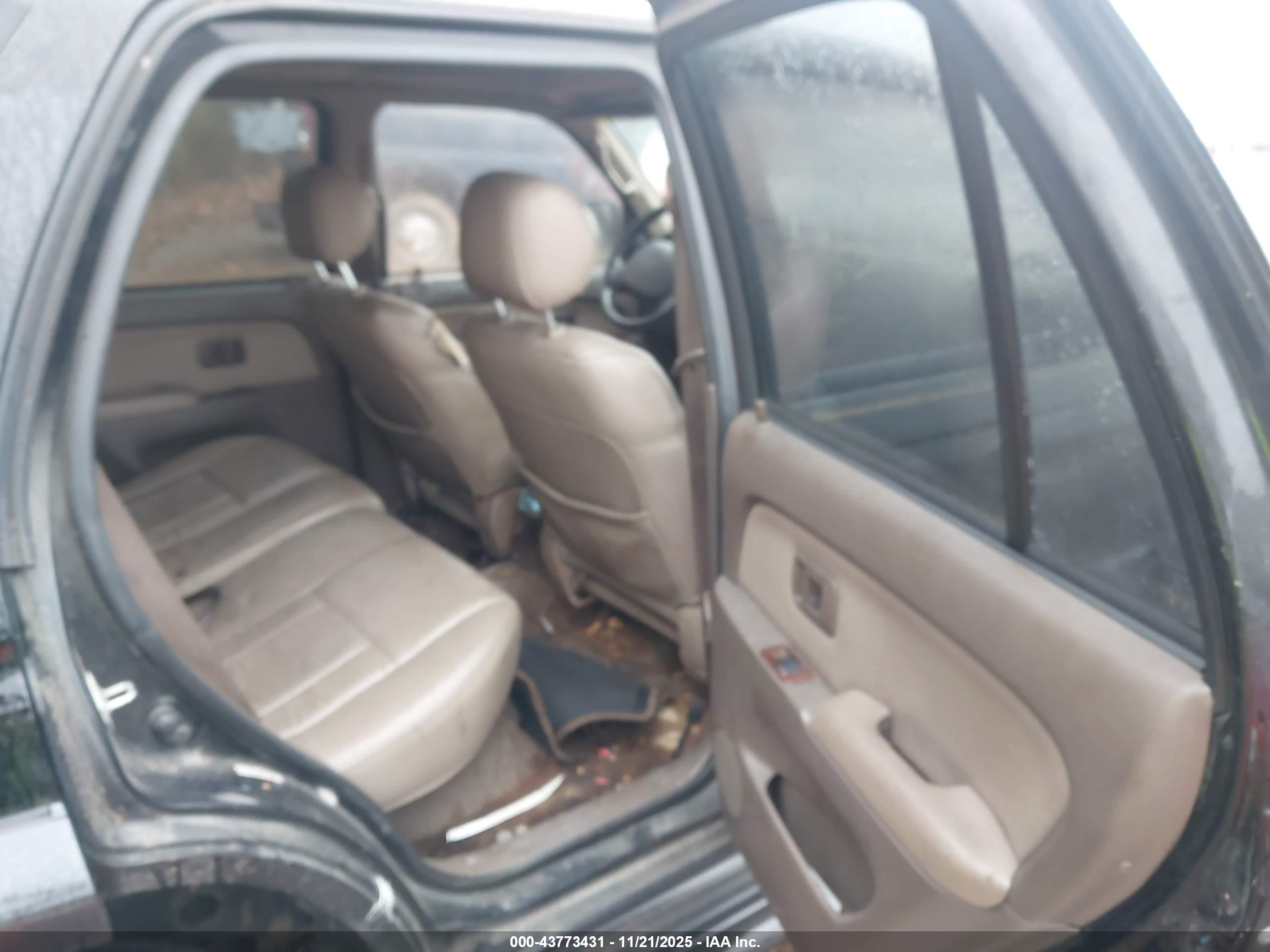 TOYOTA 4RUNNER image 8