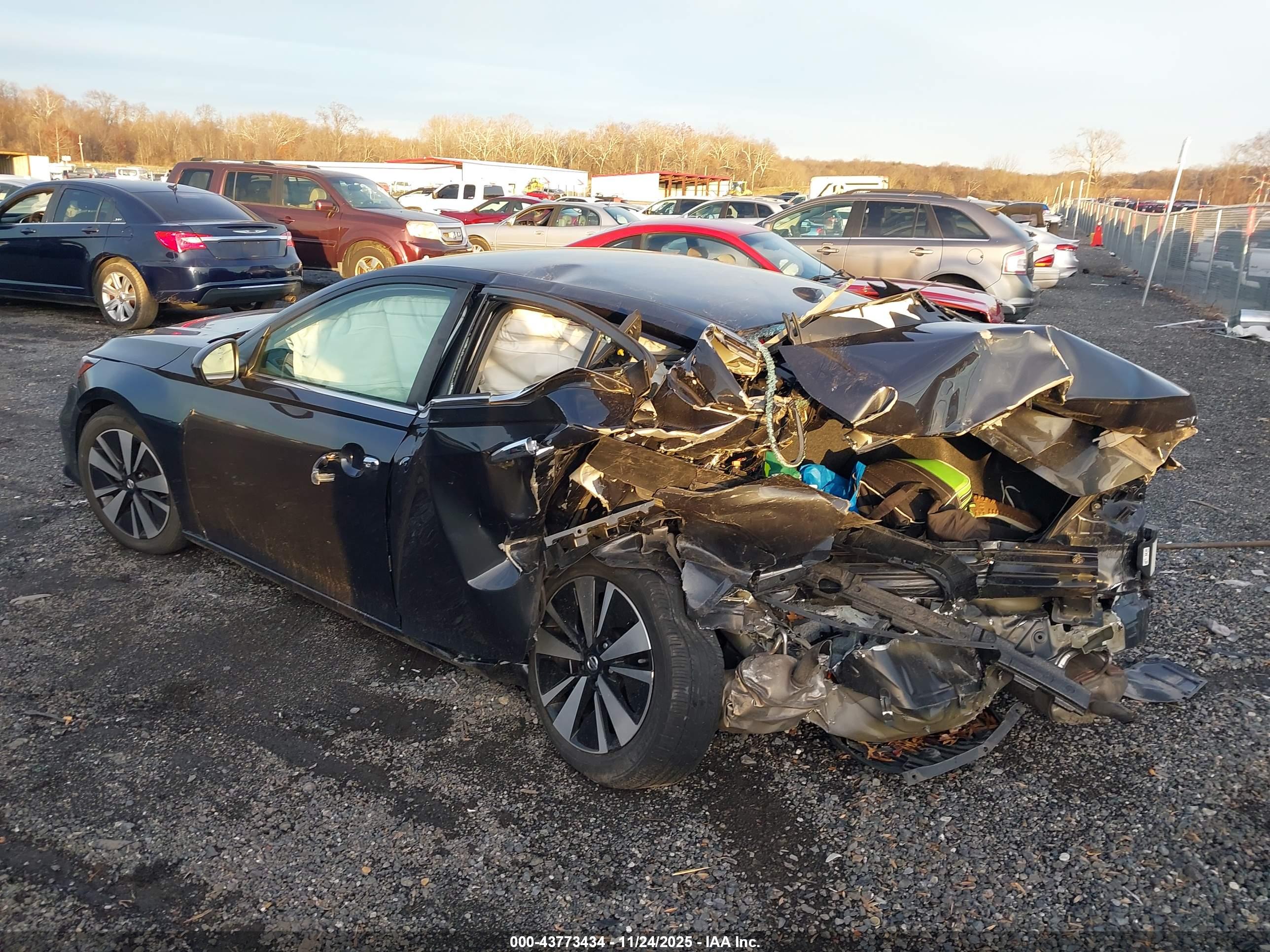 NISSAN ALTIMA image 3