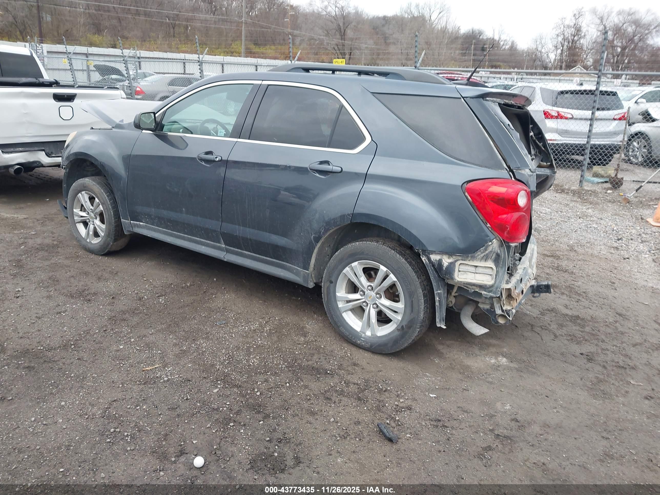CHEVROLET EQUINOX image 3