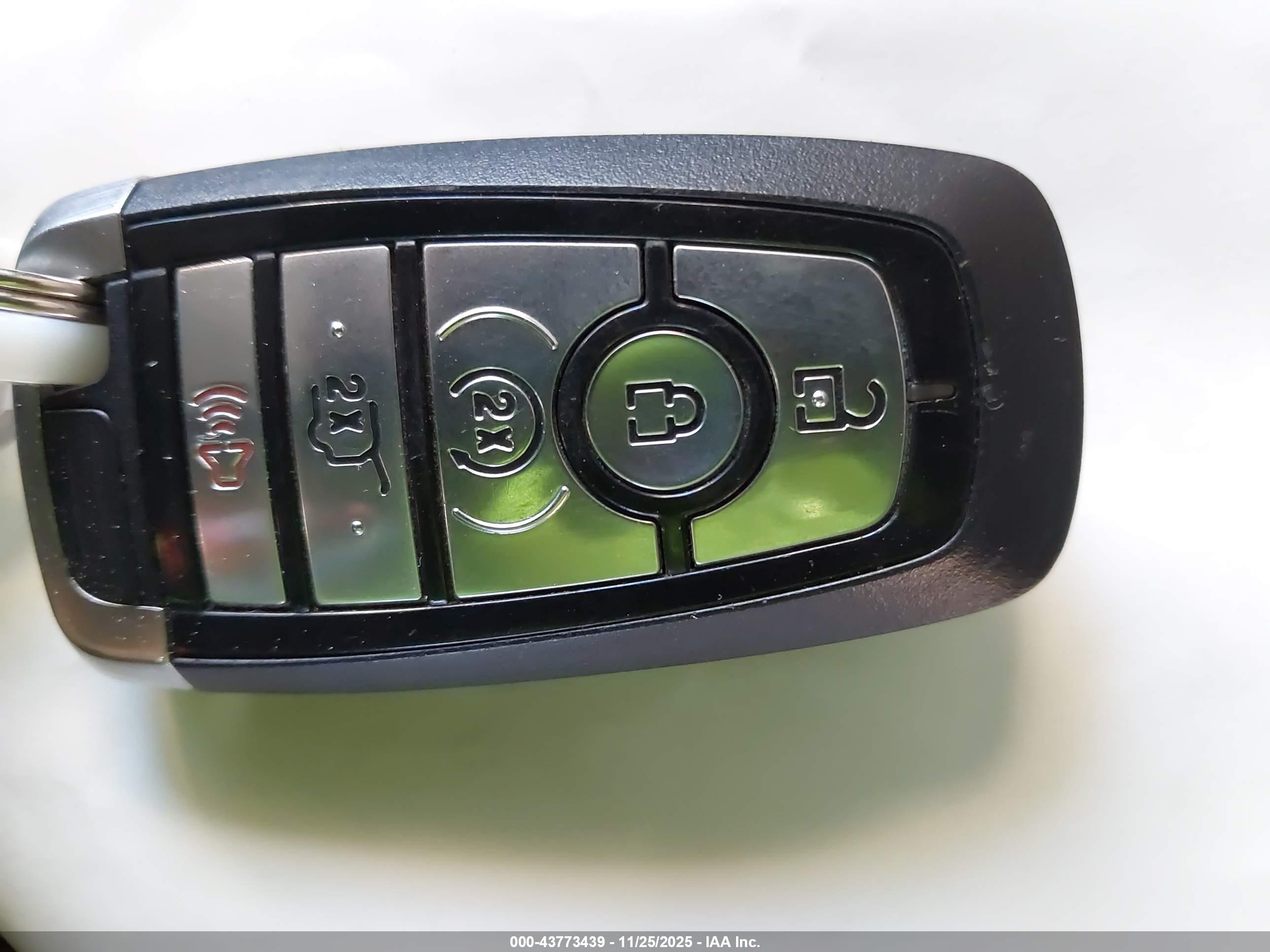 FORD EXPLORER image 11