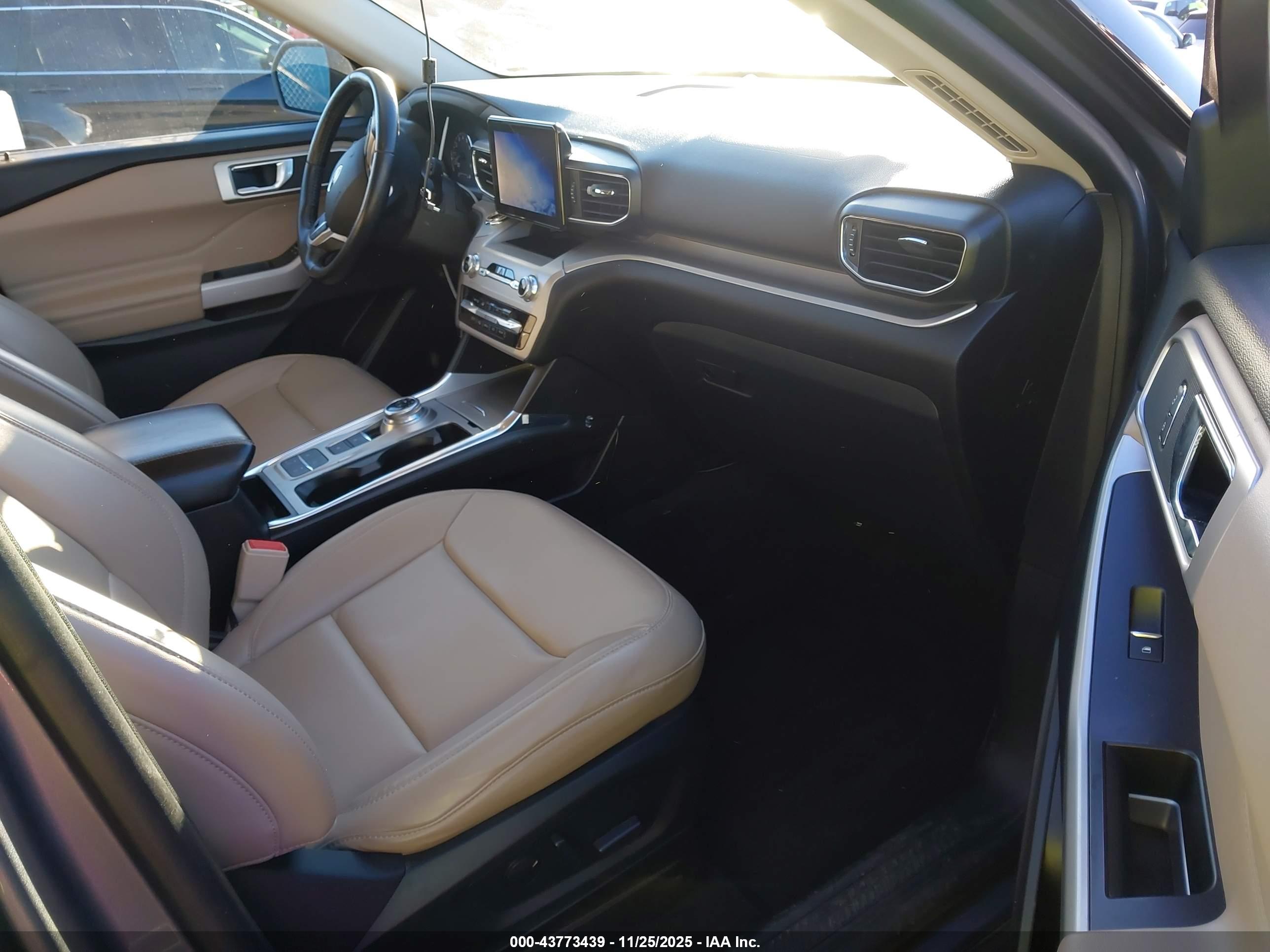 FORD EXPLORER image 5
