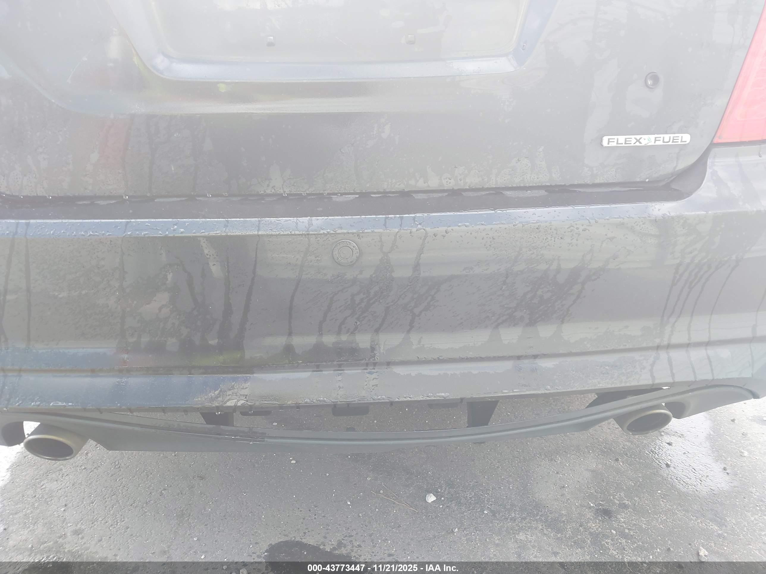 FORD FUSION image 6