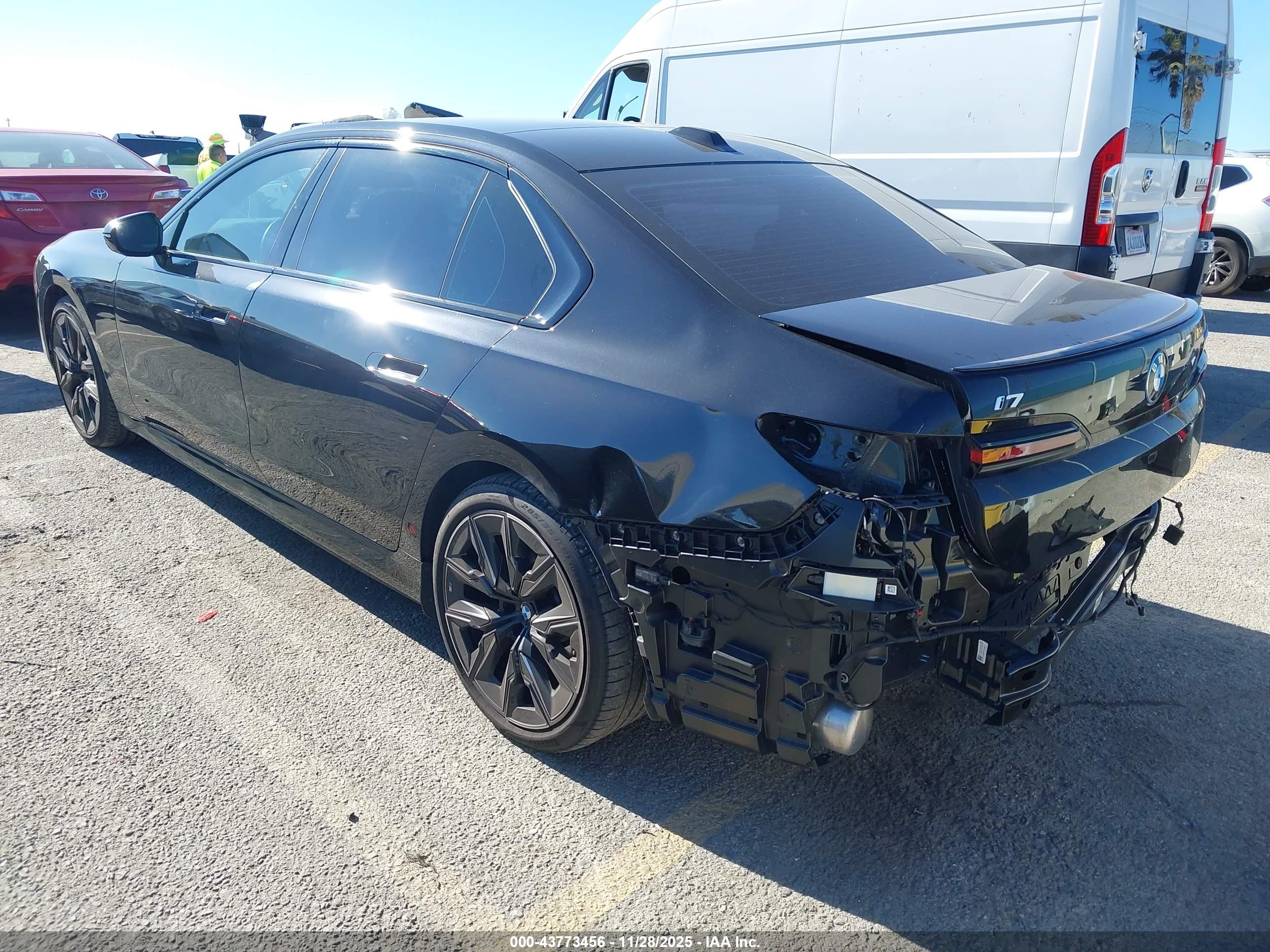 BMW I7 image 3
