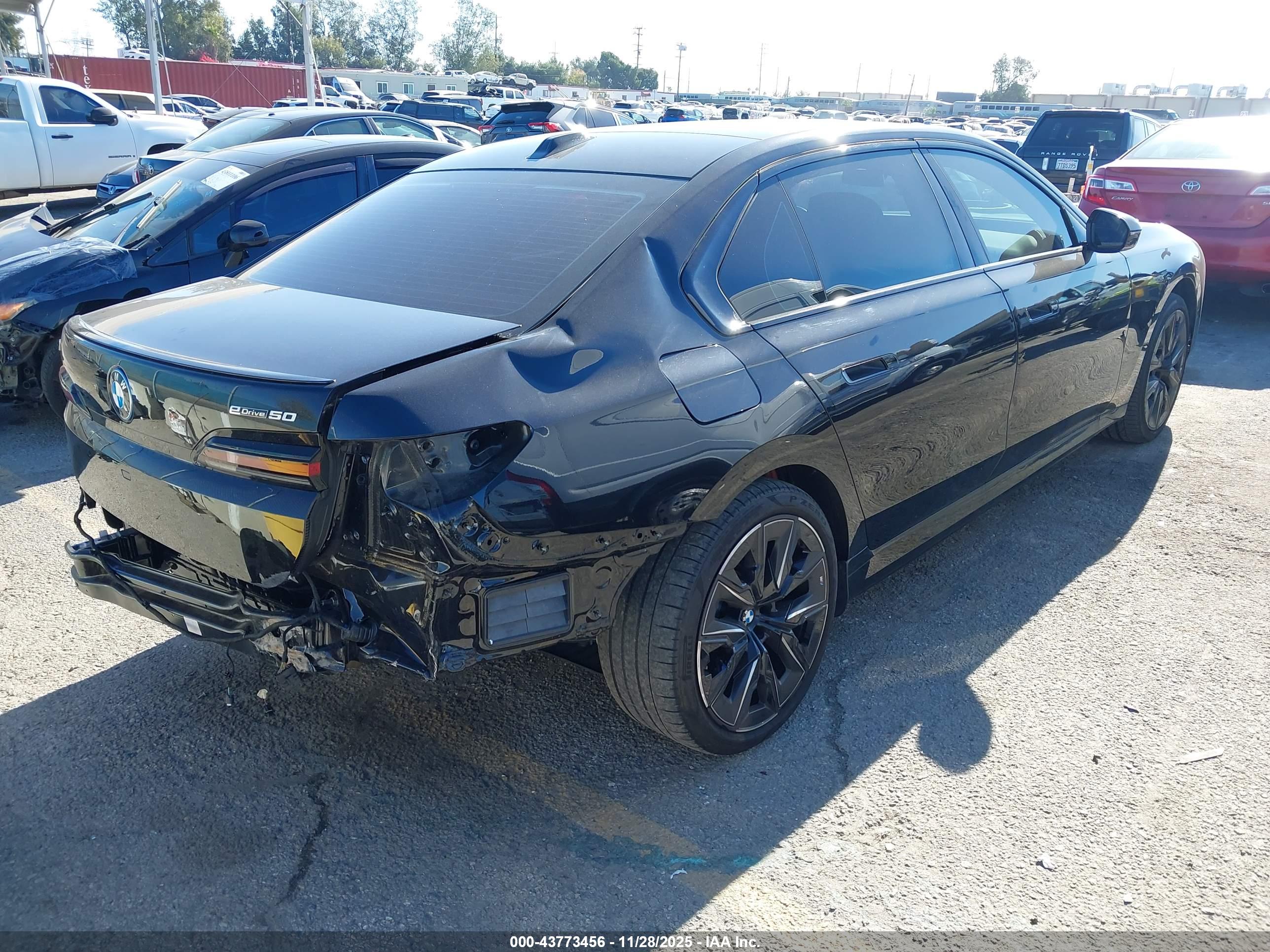 BMW I7 image 4