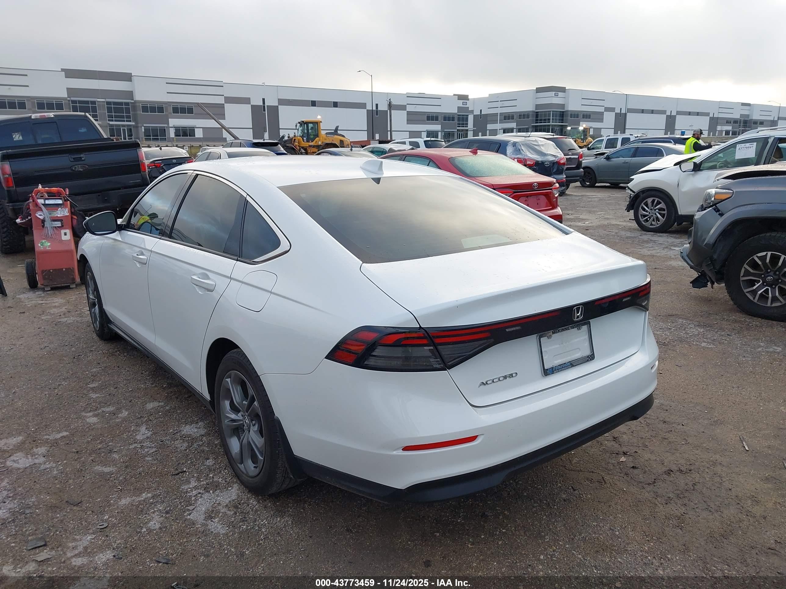 HONDA ACCORD image 3