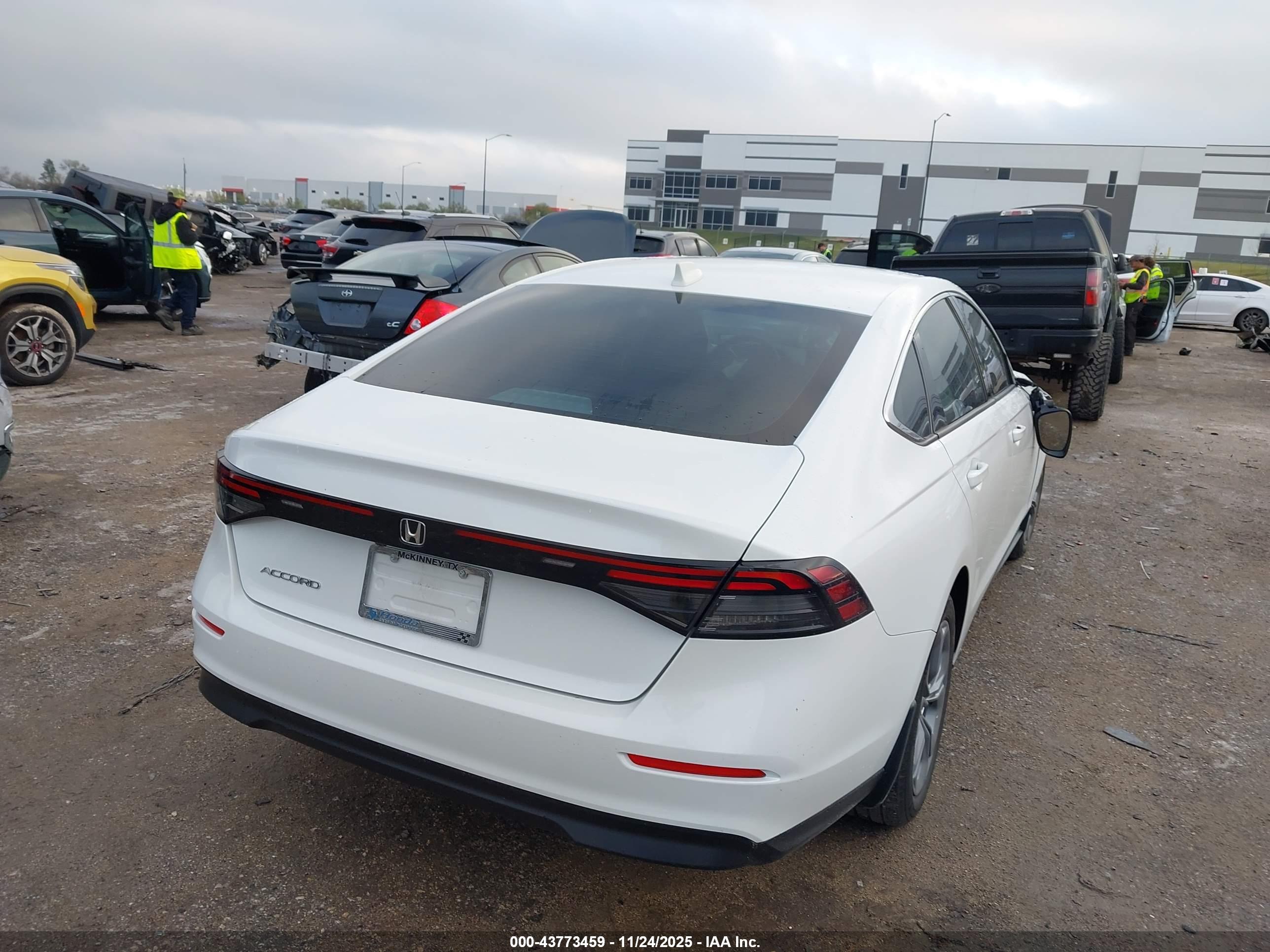 HONDA ACCORD image 4