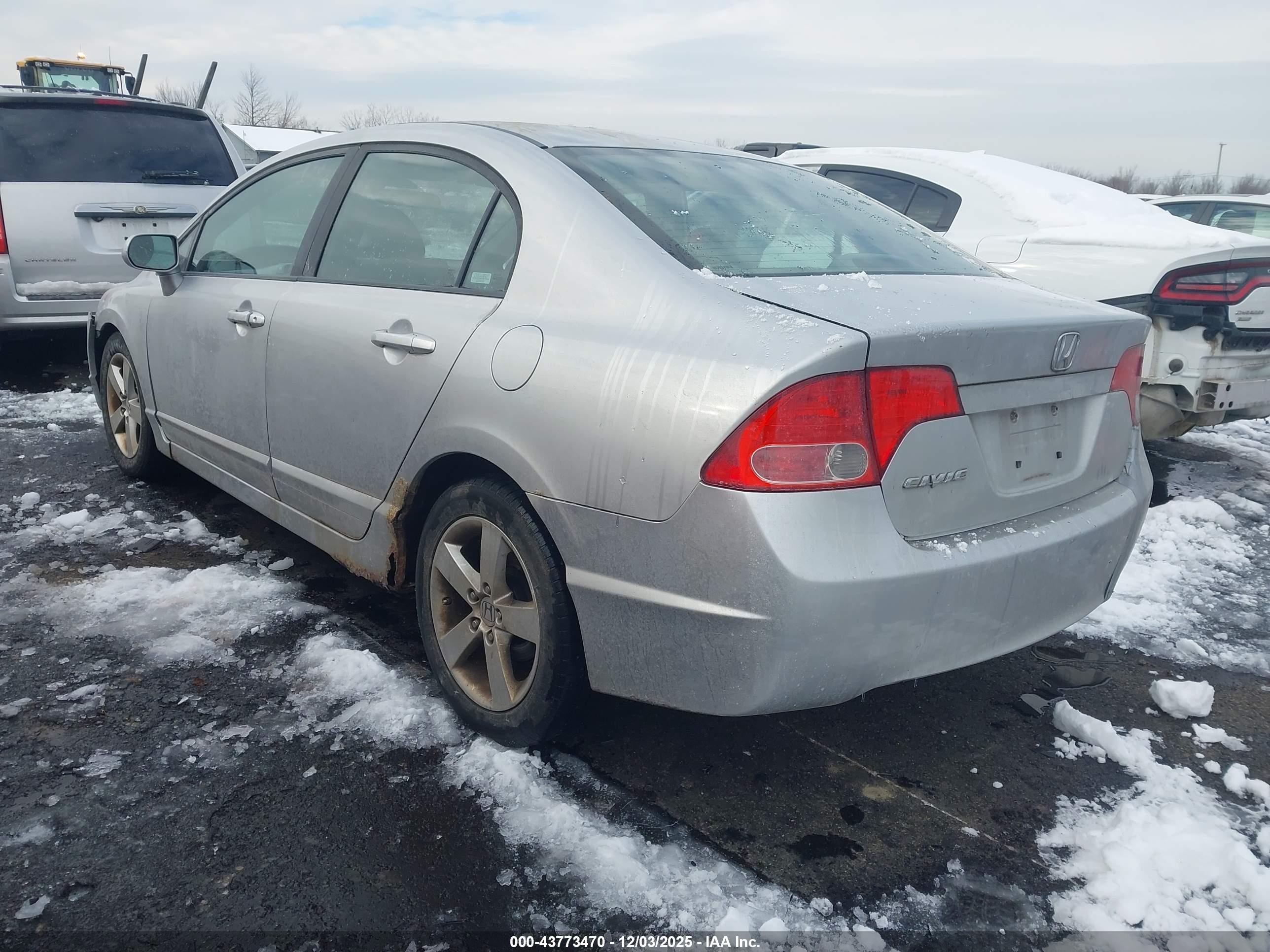 HONDA CIVIC image 3