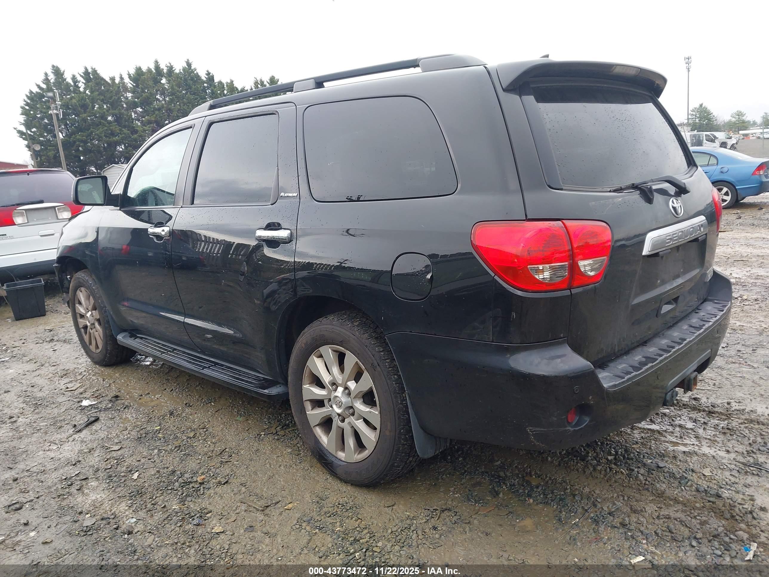 TOYOTA SEQUOIA image 3