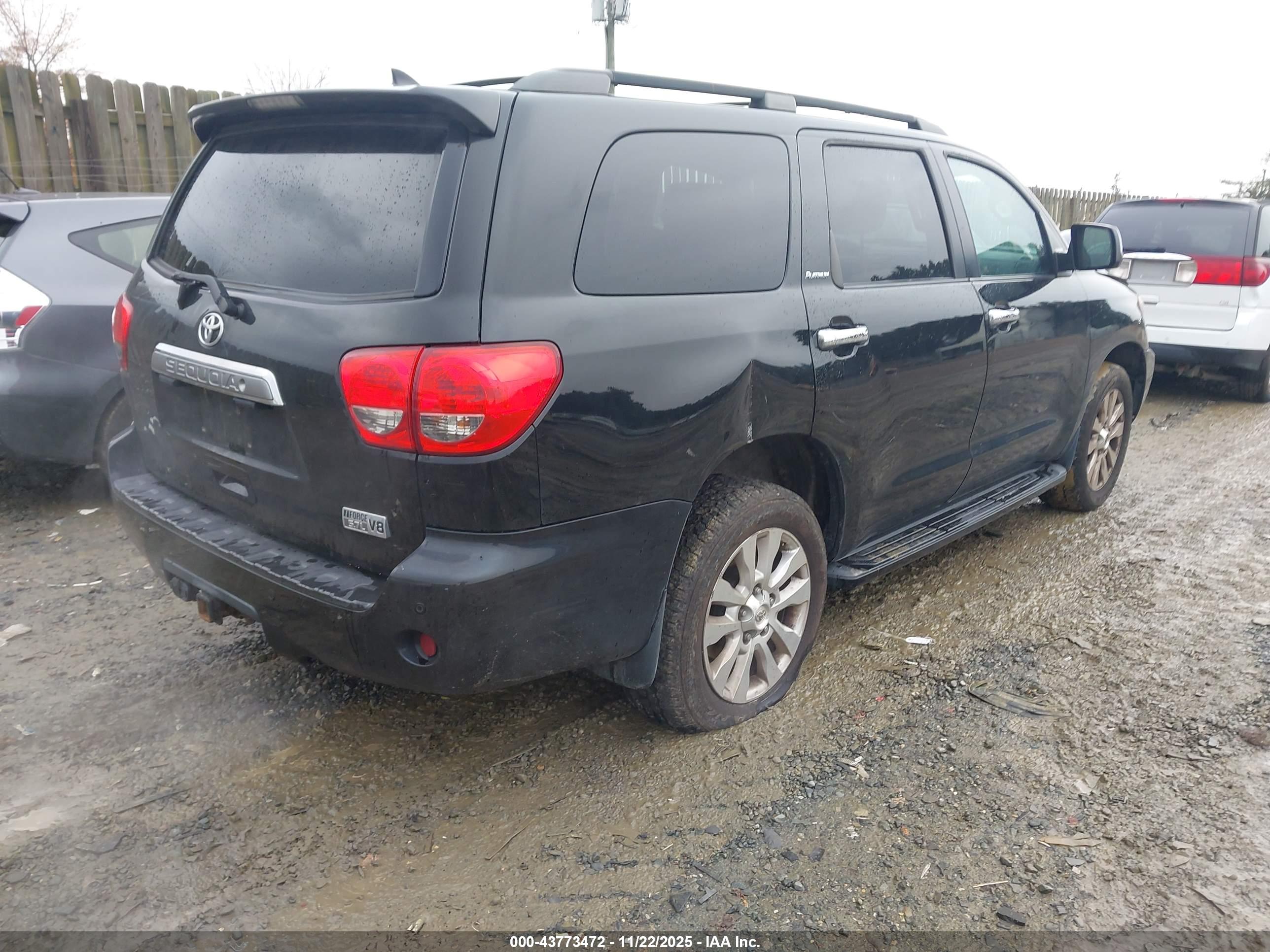 TOYOTA SEQUOIA image 4