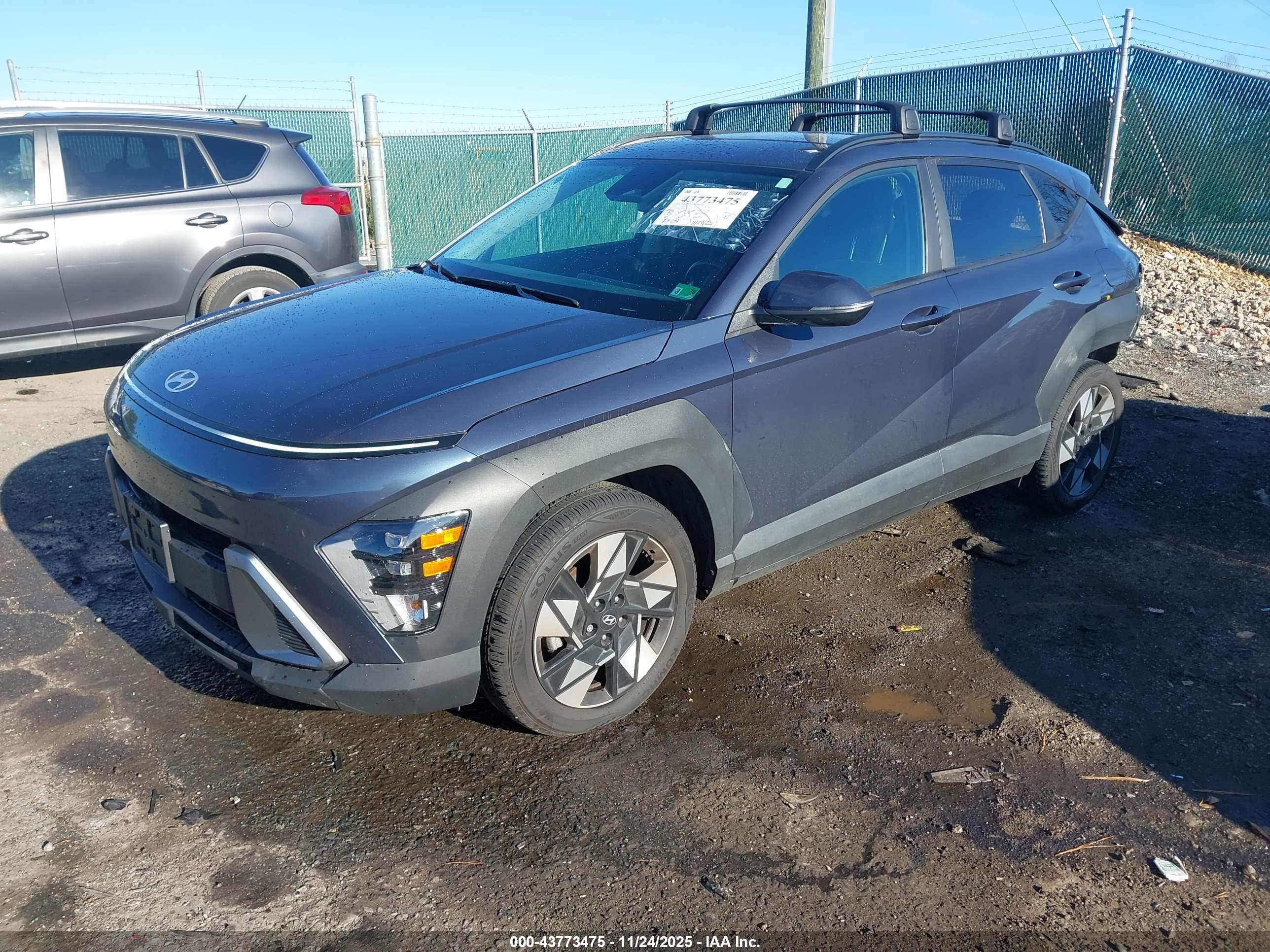 HYUNDAI KONA image 2