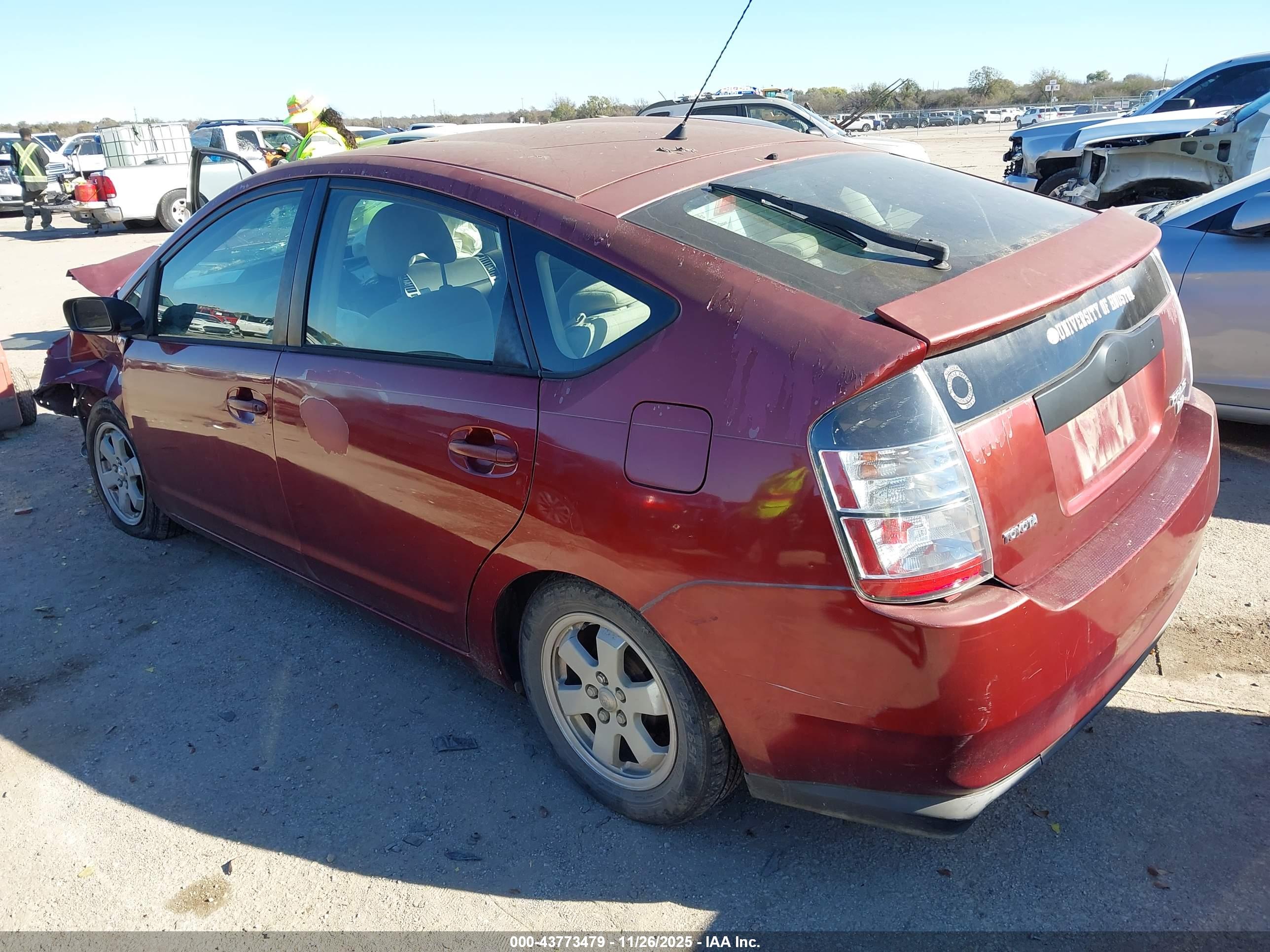 TOYOTA PRIUS image 3