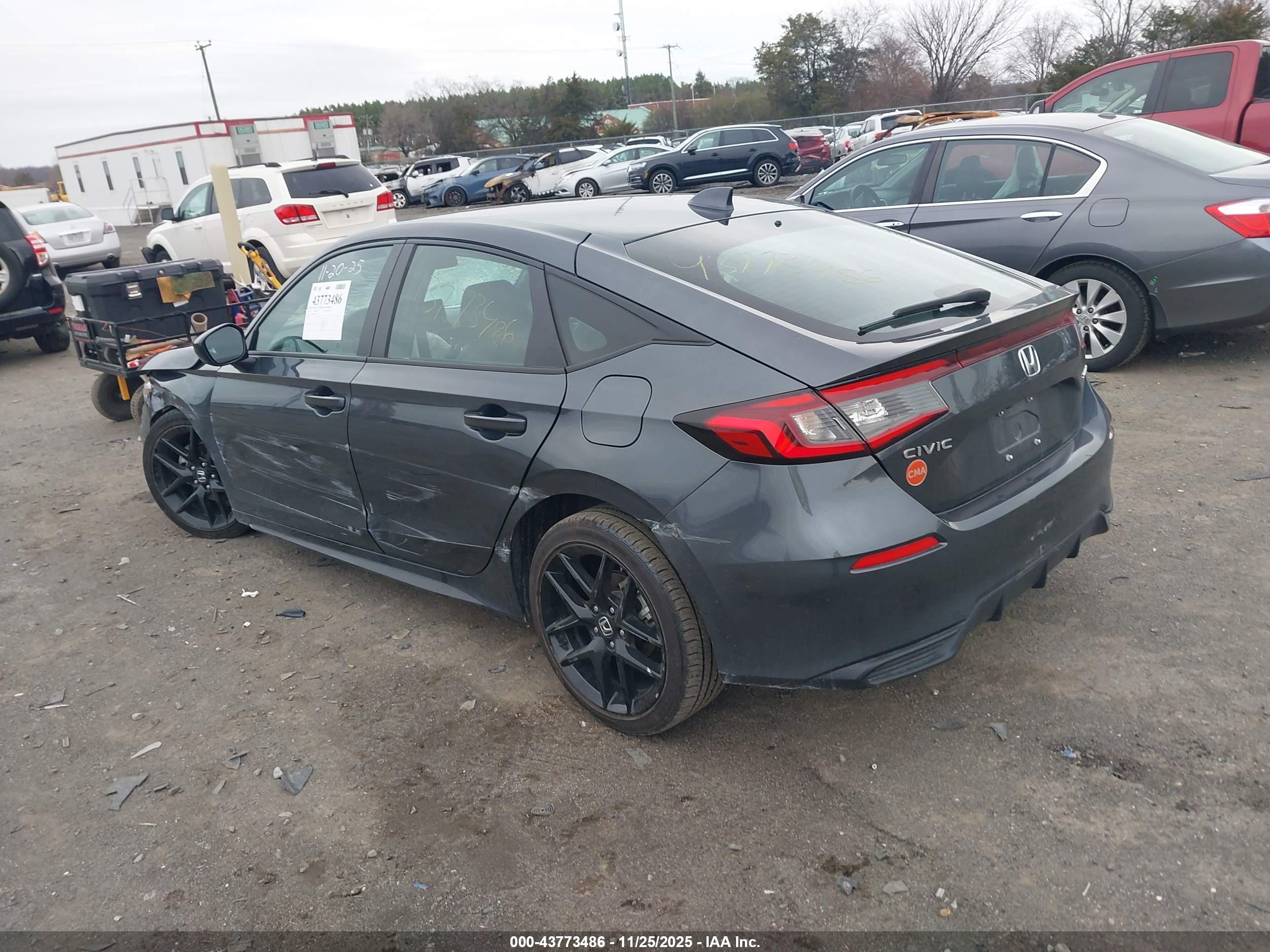 HONDA CIVIC image 3