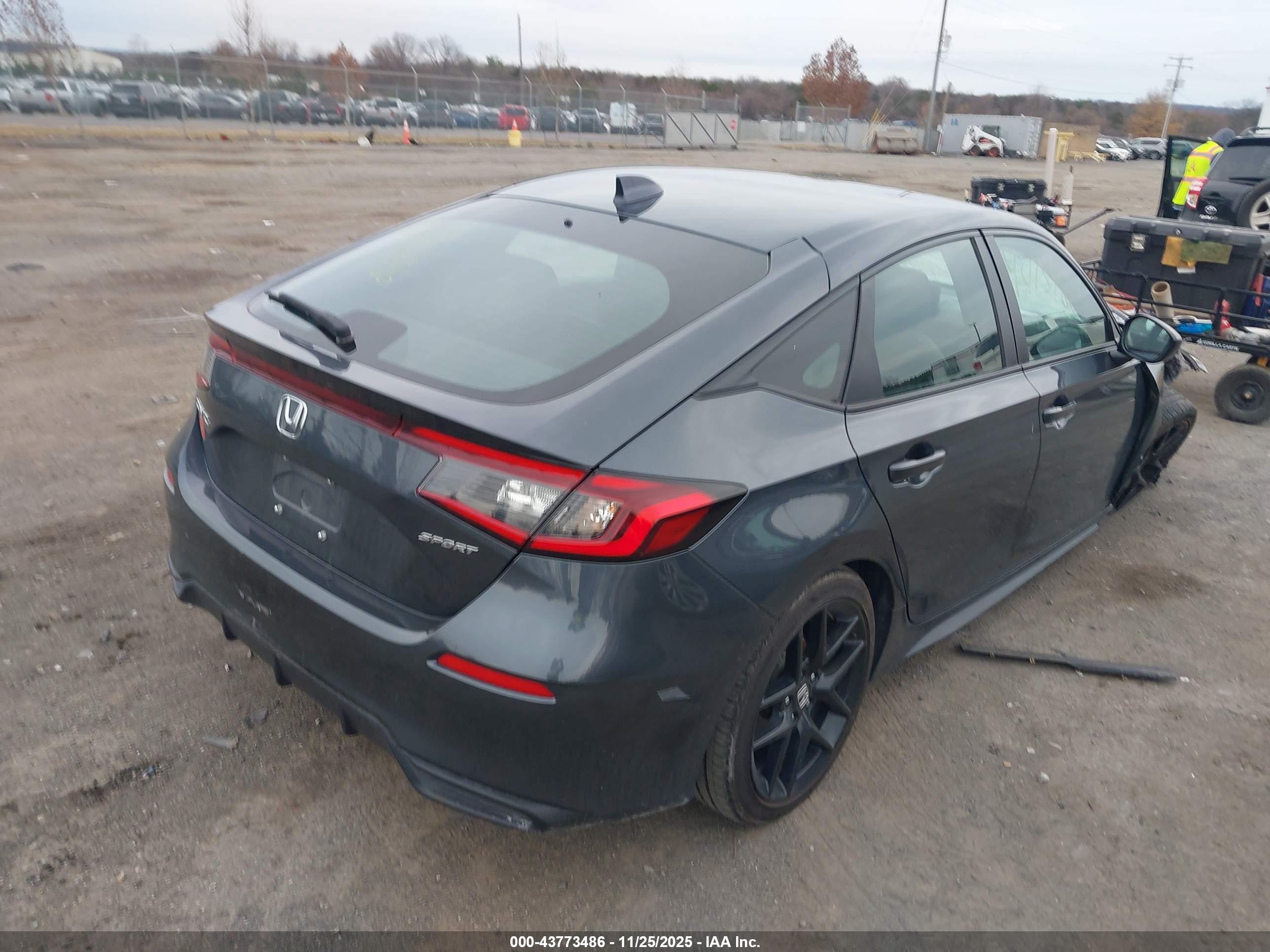 HONDA CIVIC image 4