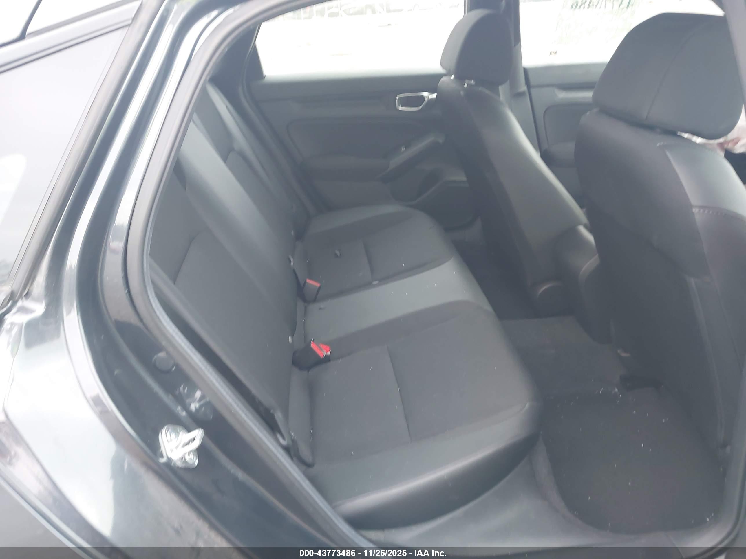 HONDA CIVIC image 8