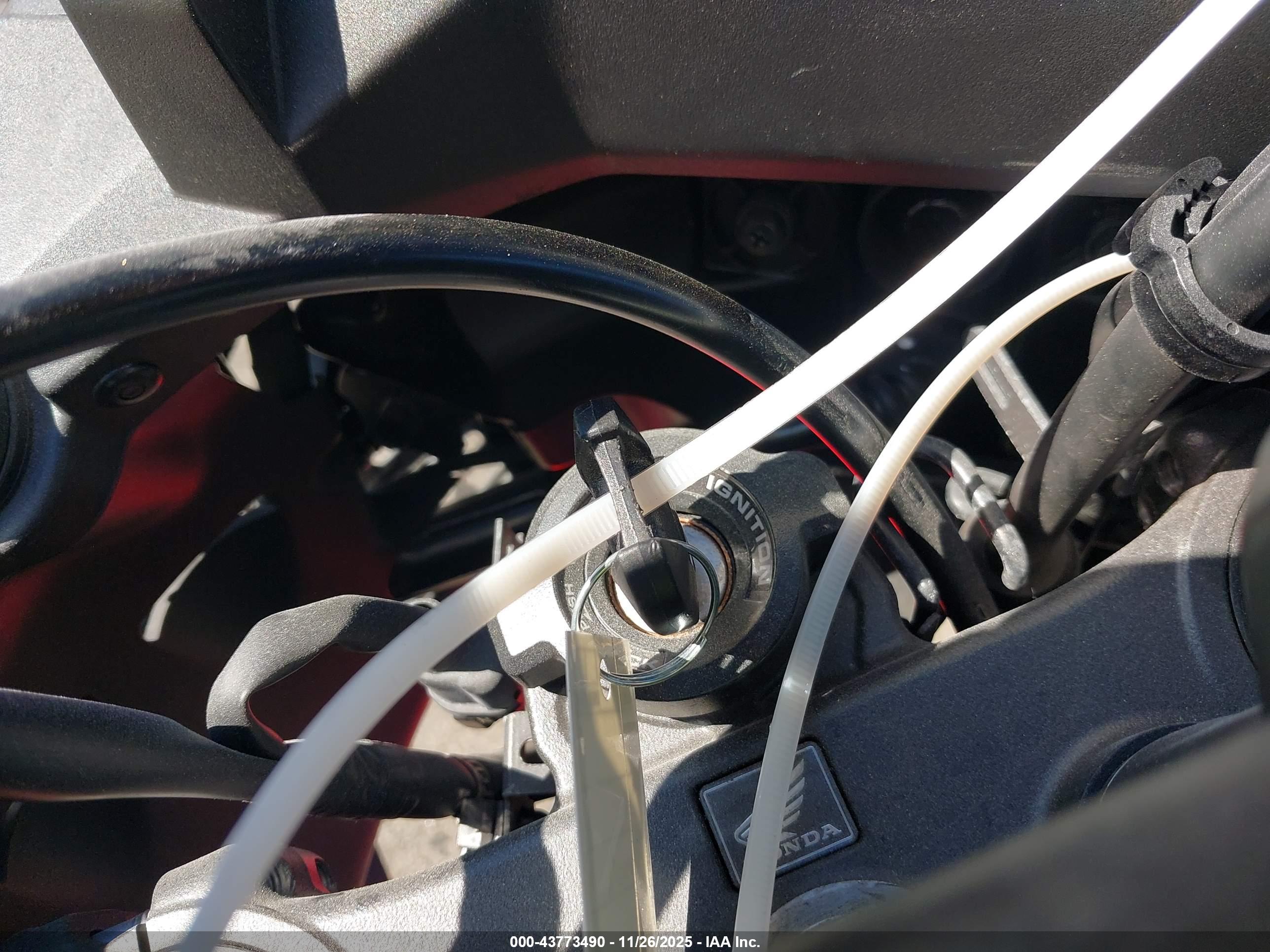 HONDA CRF1000 image 11