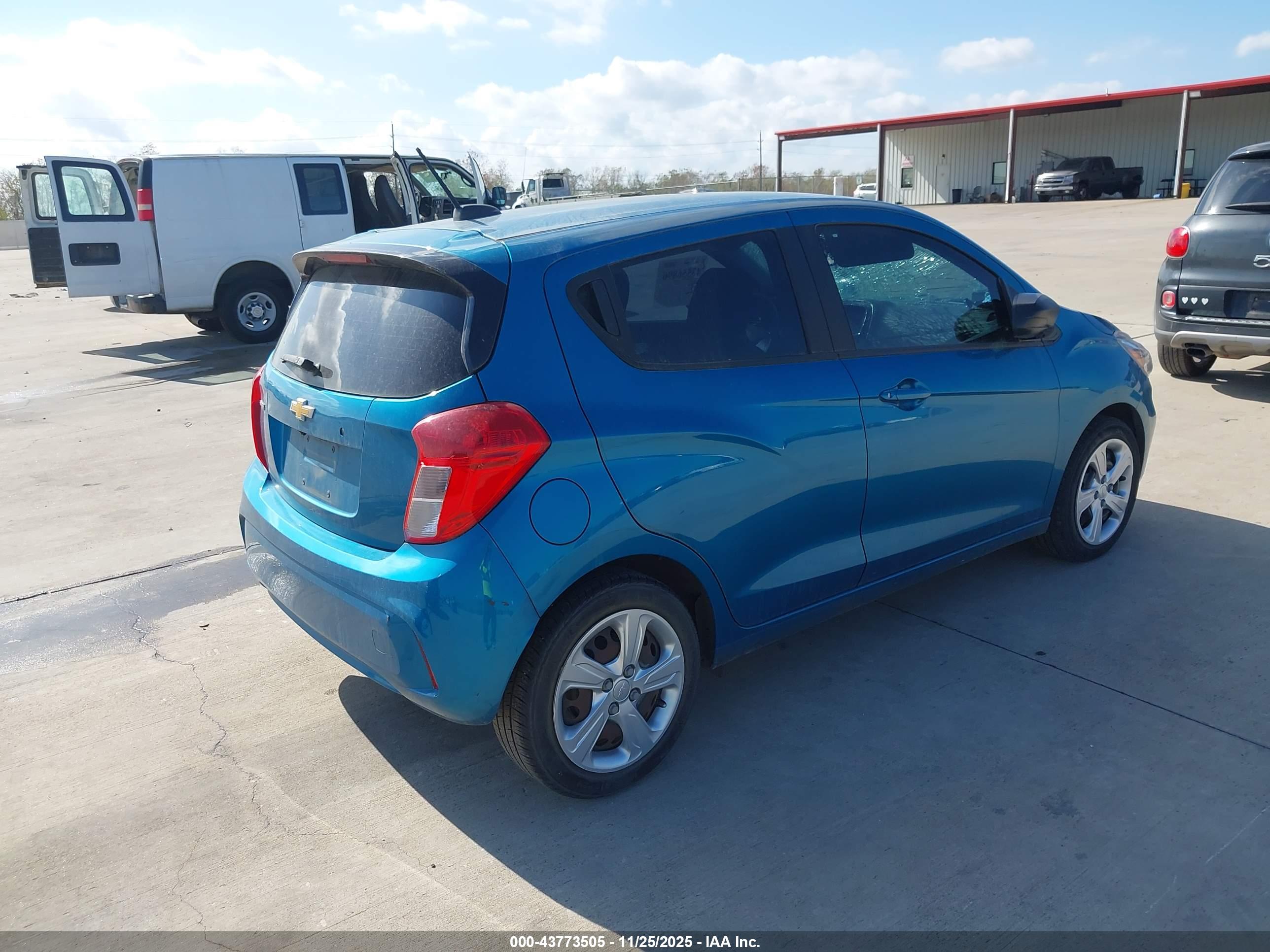 CHEVROLET SPARK image 4