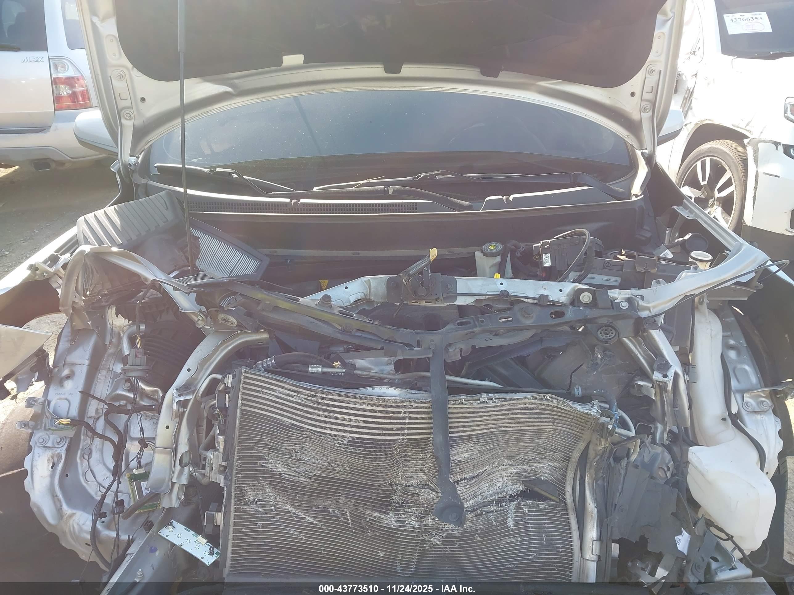 CHEVROLET EQUINOX image 10