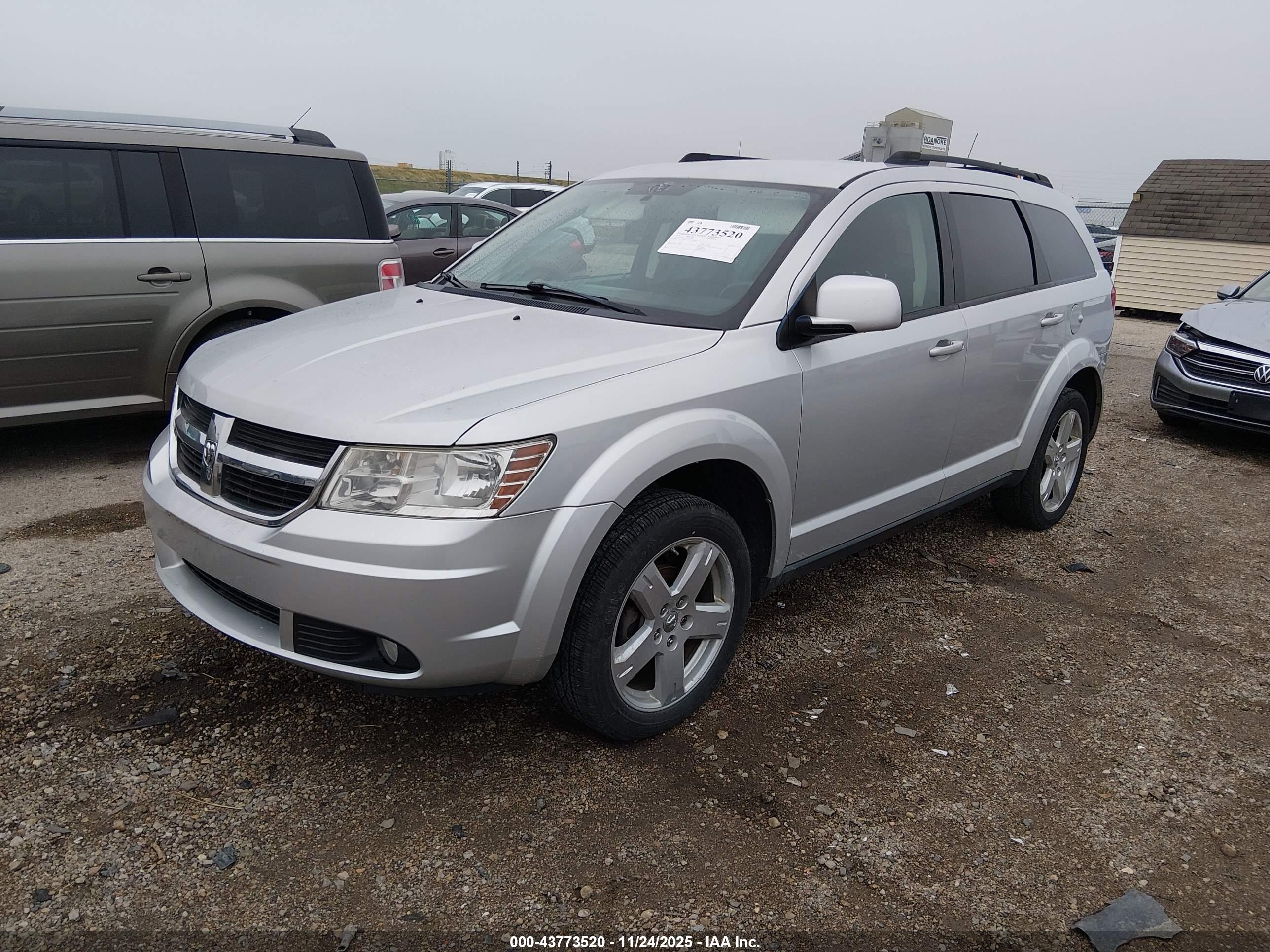 DODGE JOURNEY image 2