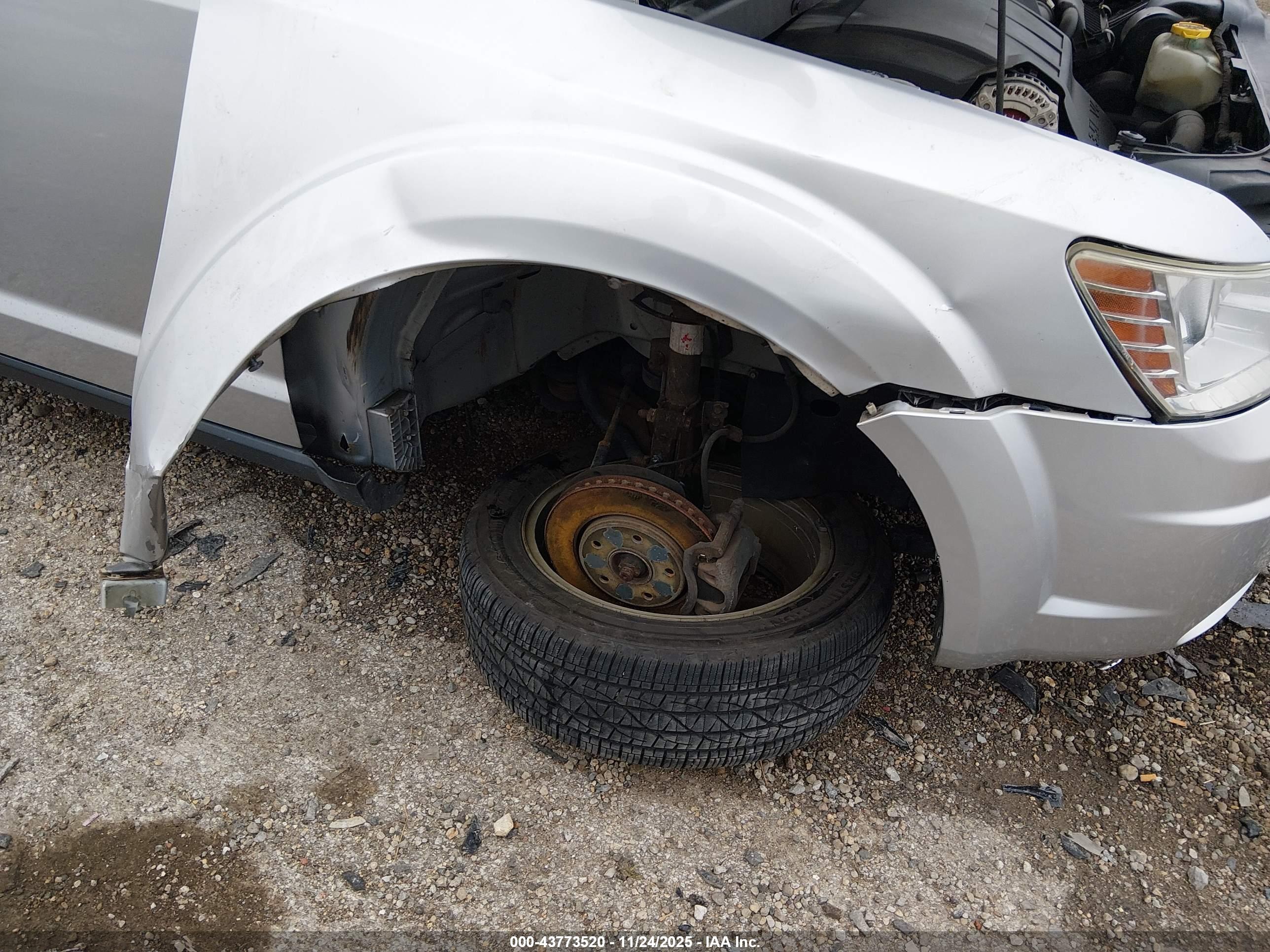 DODGE JOURNEY image 6
