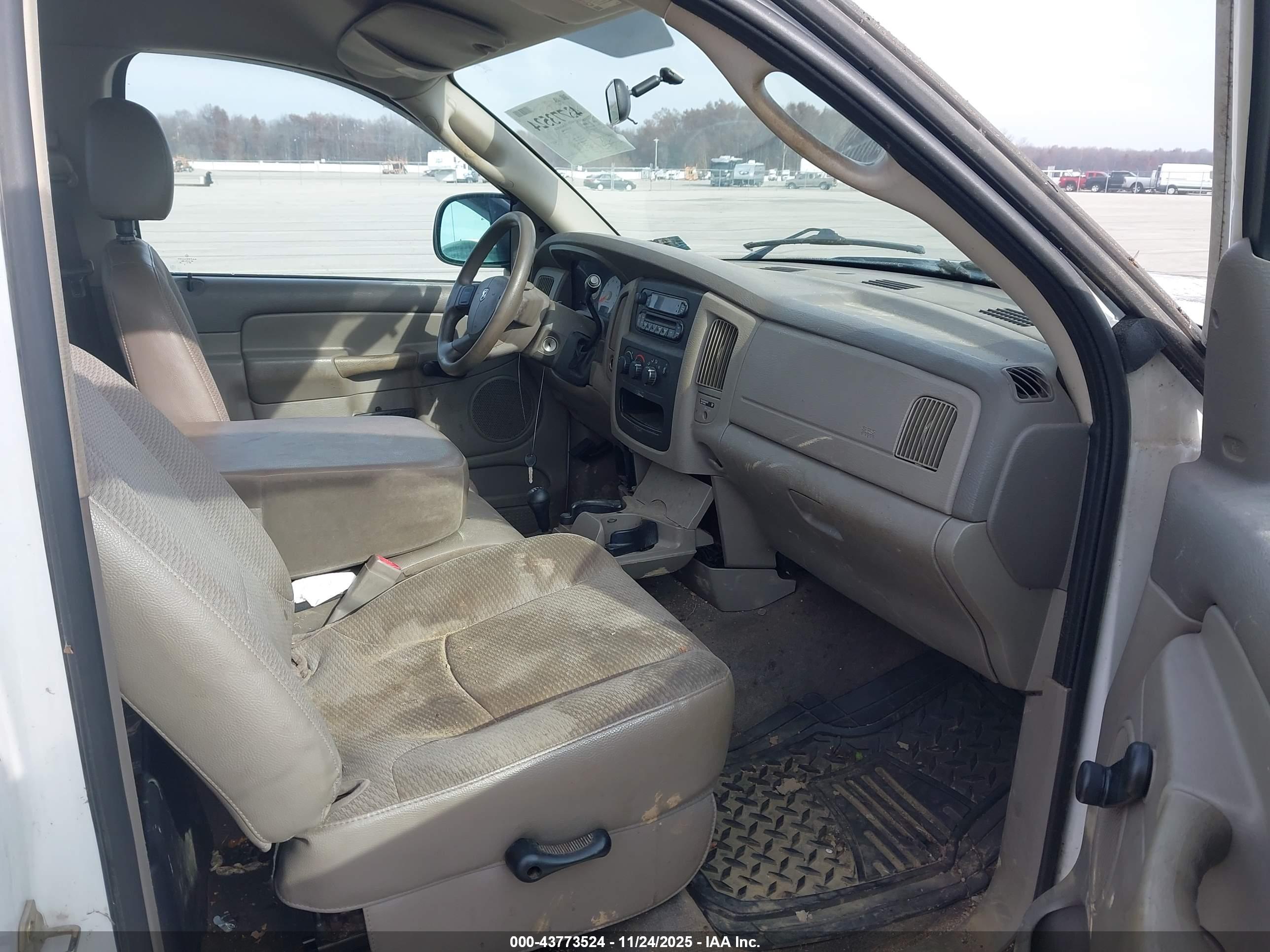 DODGE RAM image 5
