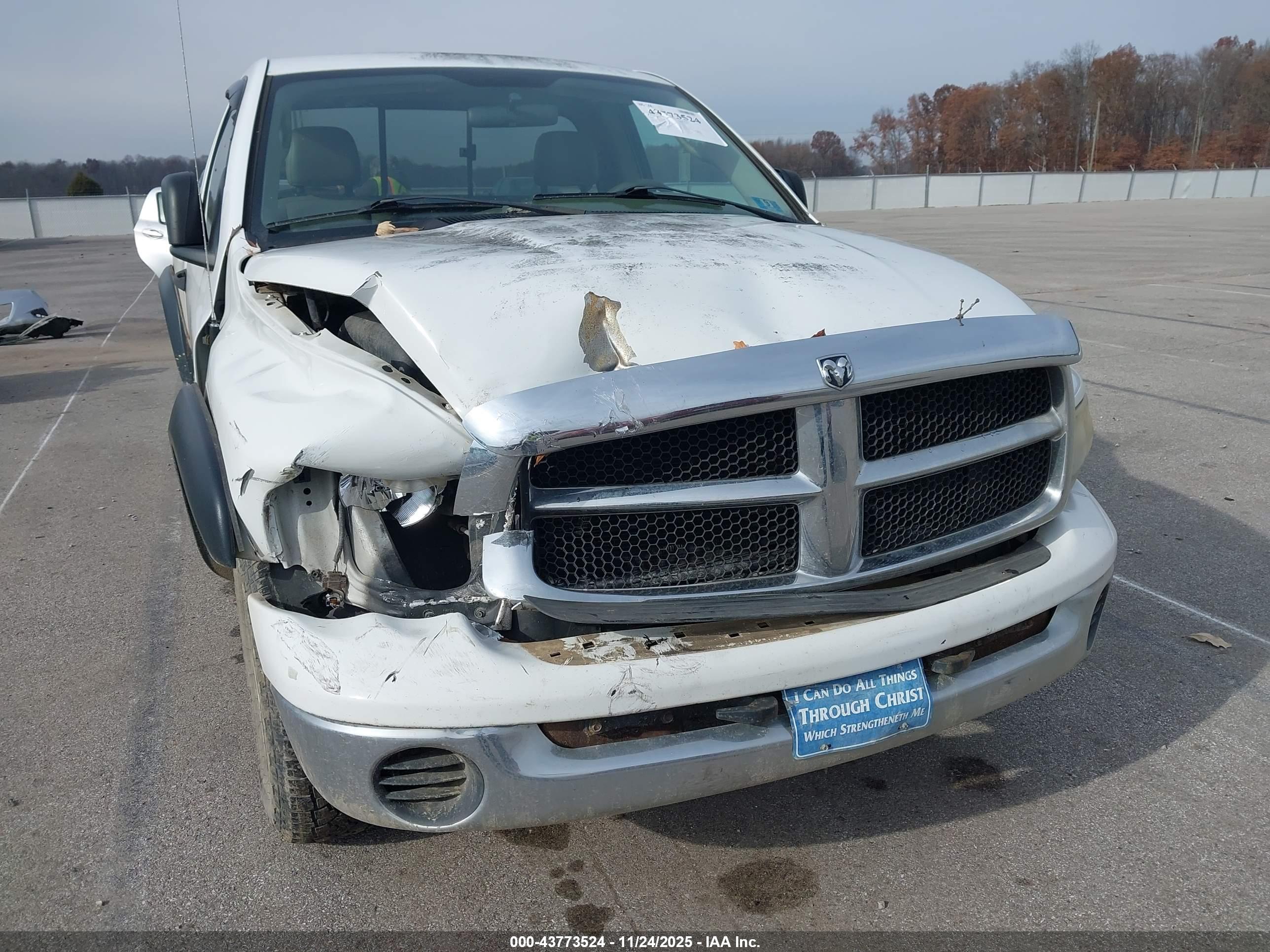 DODGE RAM image 6