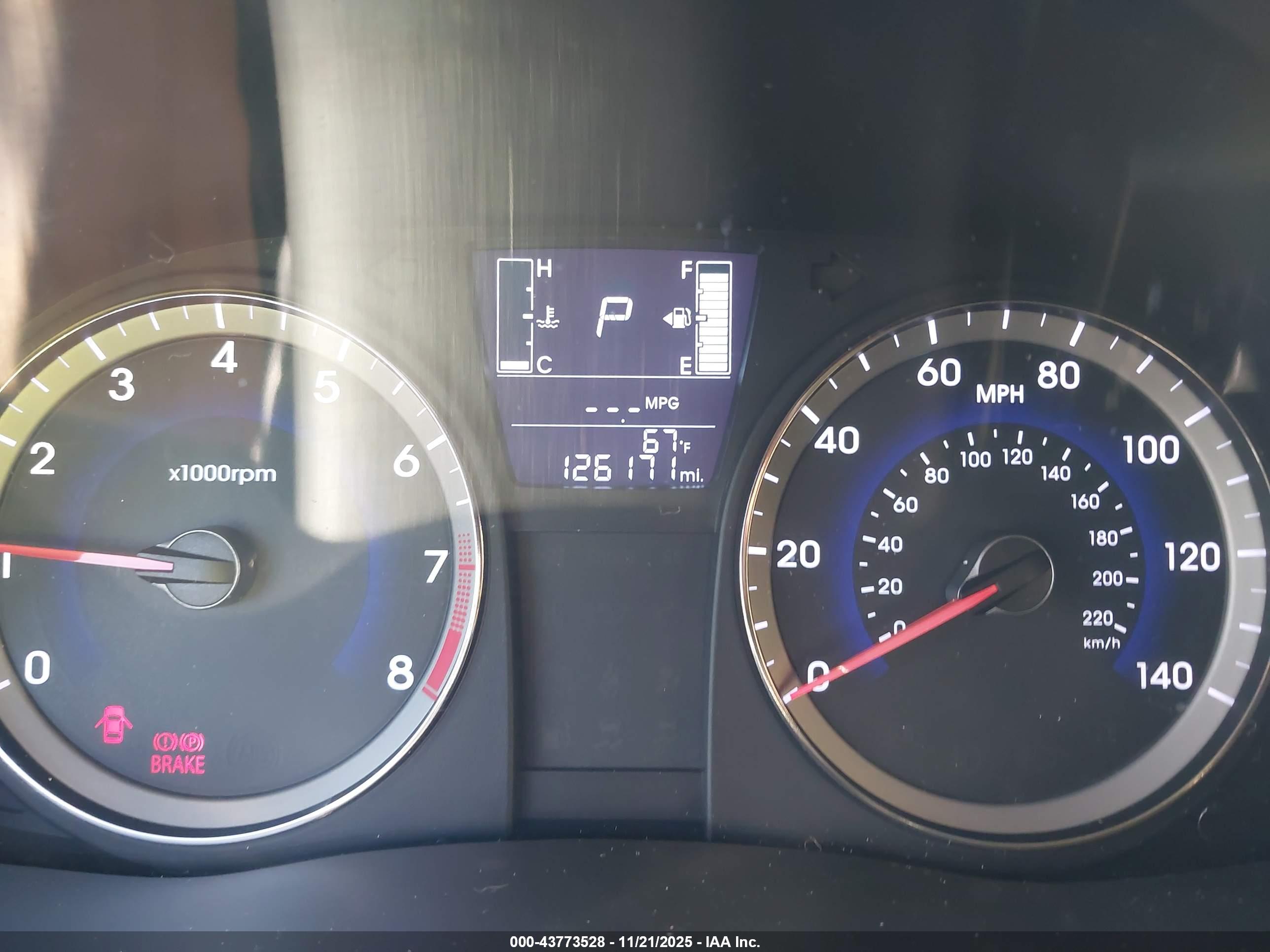 HYUNDAI ACCENT image 7