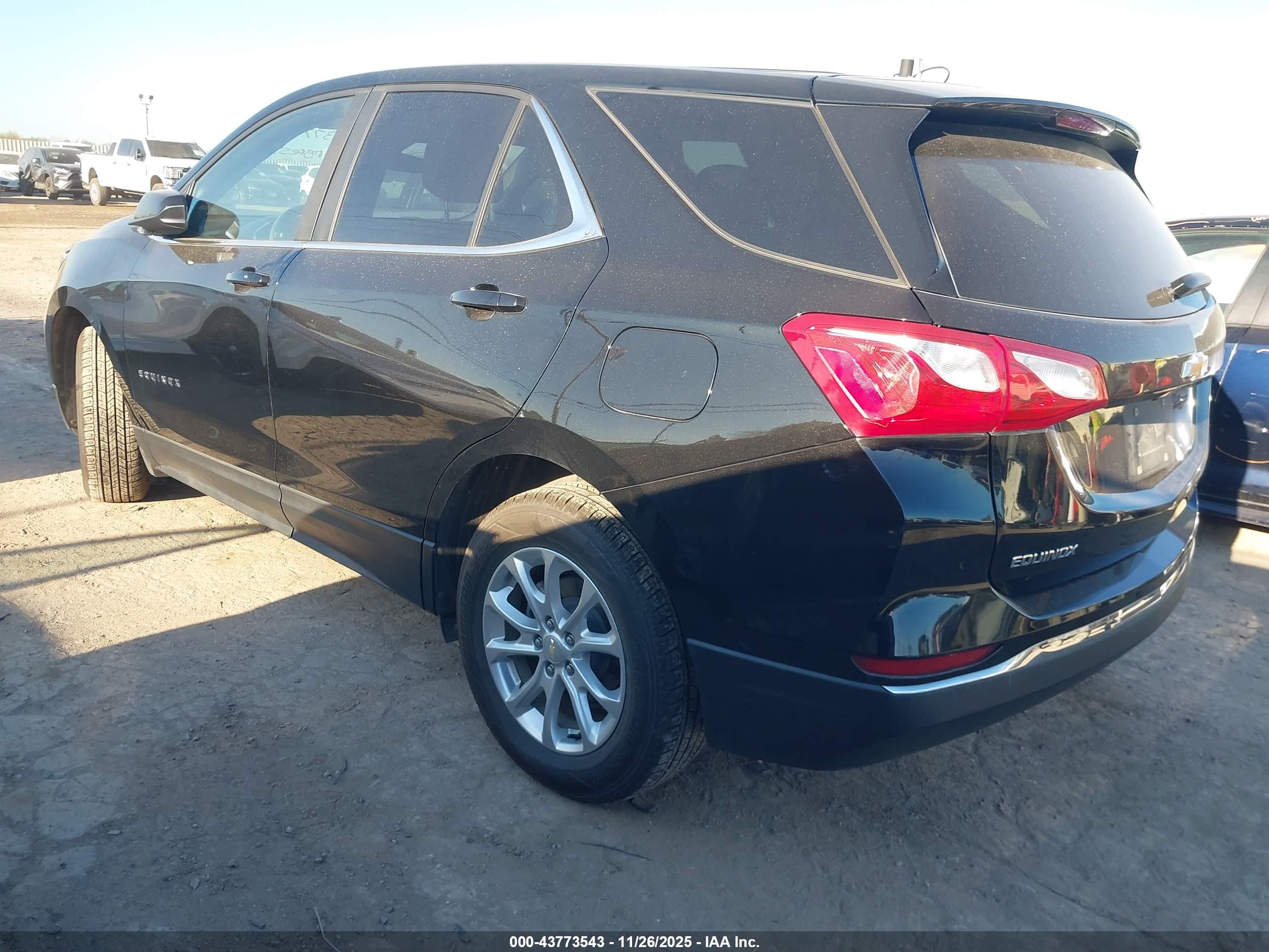CHEVROLET EQUINOX image 3