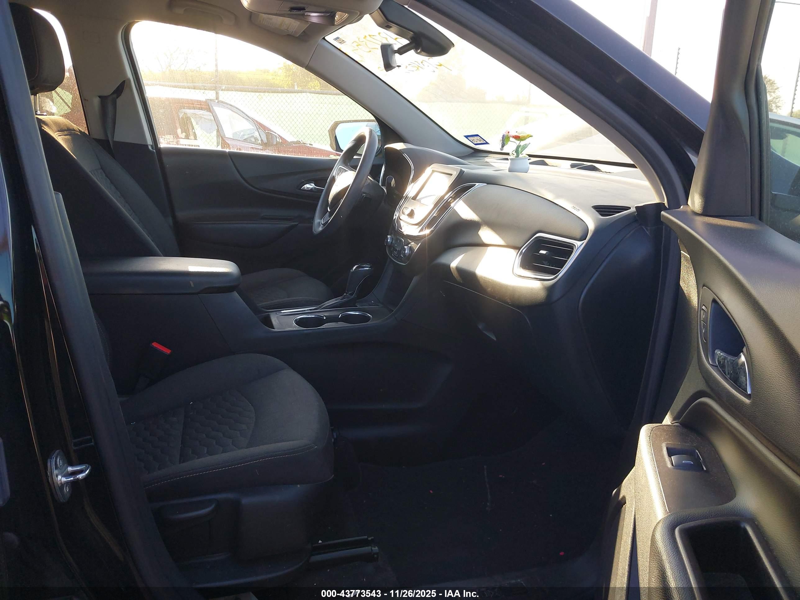 CHEVROLET EQUINOX image 5